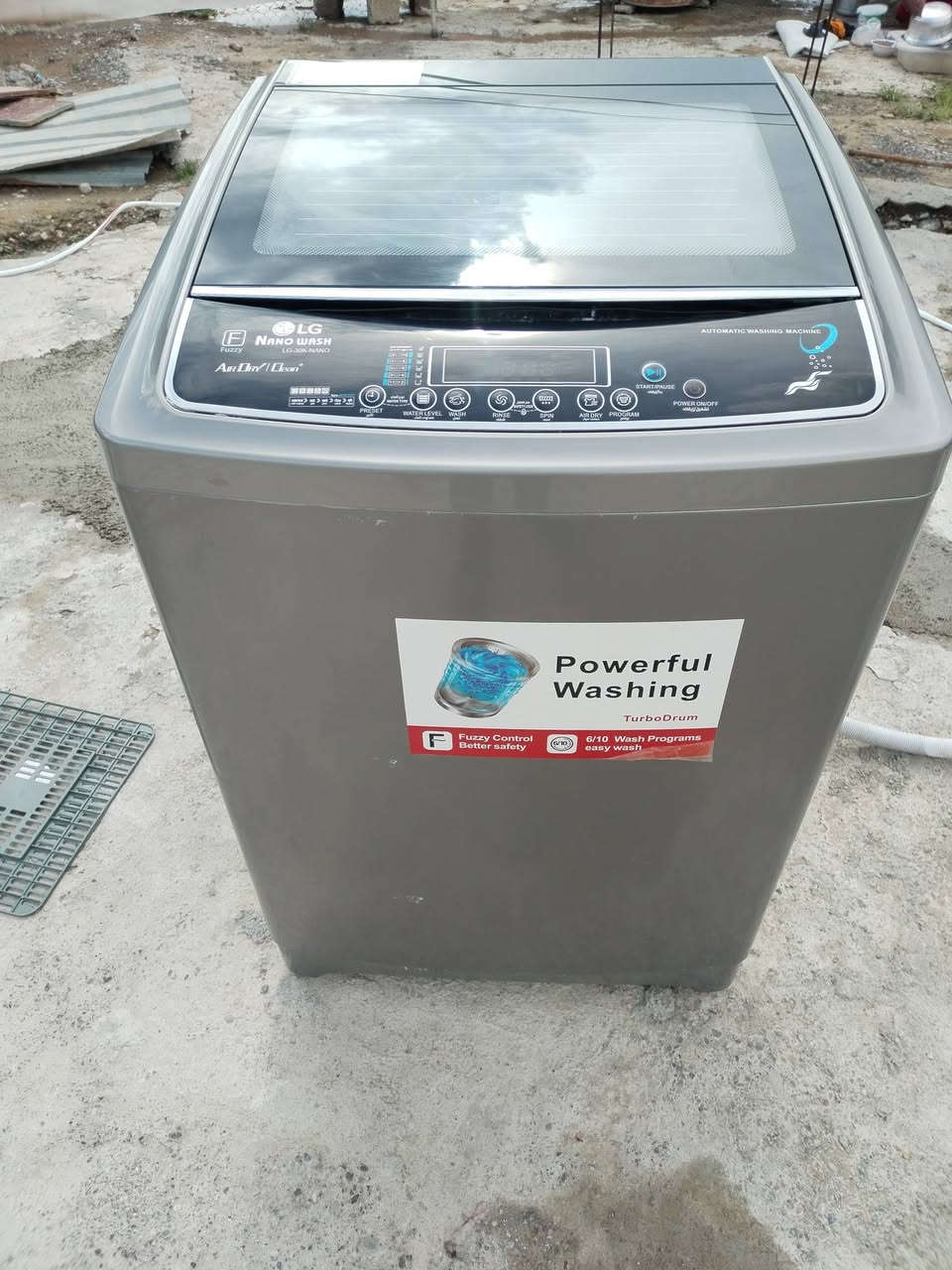 غساله للبيع الوزن 18 كيلو شرط بعد الضمان مالها بيها مستخدمه فقط شهرين والسعر 375 وبي مجال موصل ***********
