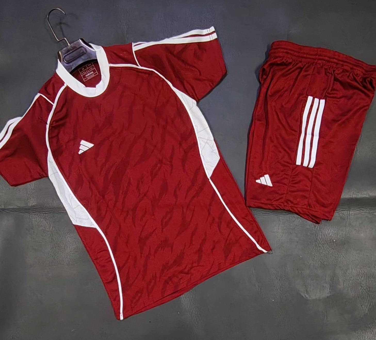 على بركة الله وصول وجبه جديده دريس وشورت خامه درجه اولى
قياسات m.l.xl.xxl
الاسعار جددا مناسبه دزلي صوره الدريس الي تريده
ودزلك تفاصيل 
متوفر توصيل وشحن لجميع الدول العربيه


**إذا كنت صاحب هذا الإعلان وتريد حذفه لأي سبب، رجاءا أرسل رسالة إلى الدعم الفني**