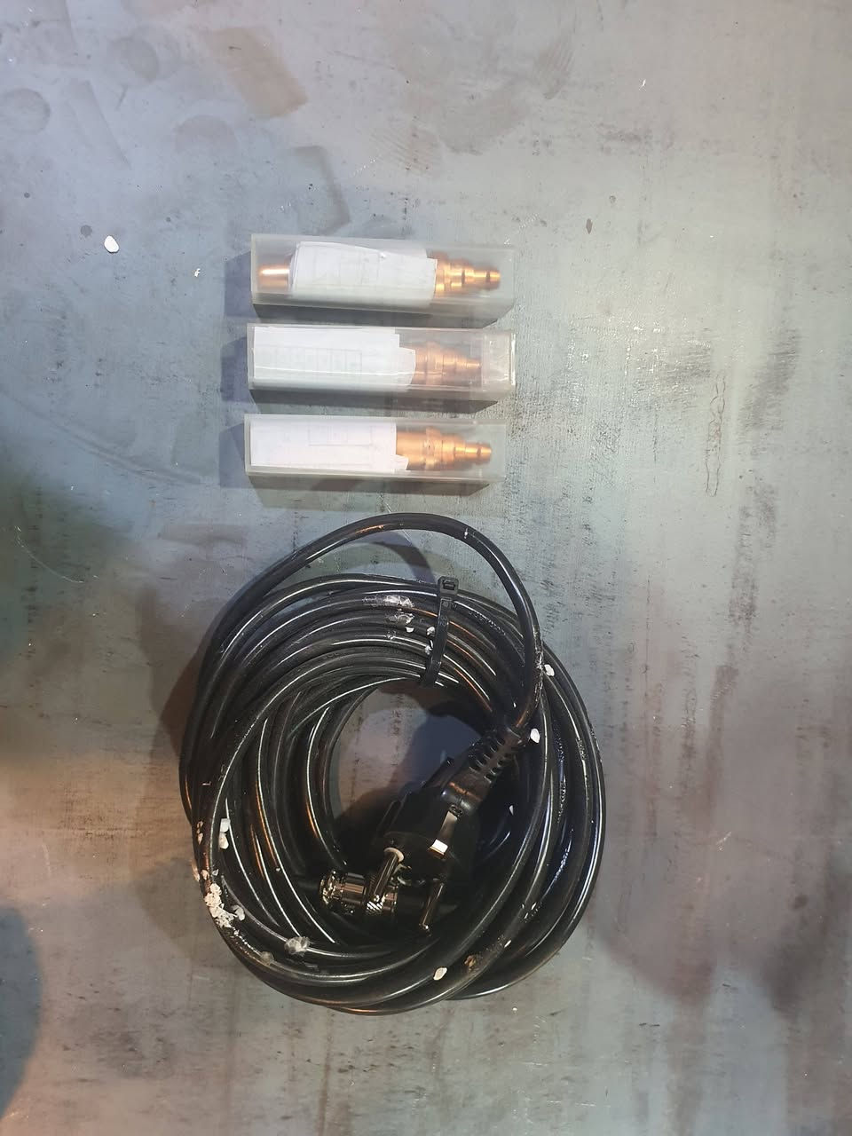 كَصوصة سلحفاة جديد بالكارتون للبيع
سعر 5$ ورقات
للتواصل الاتصال والوتساب(***********)
