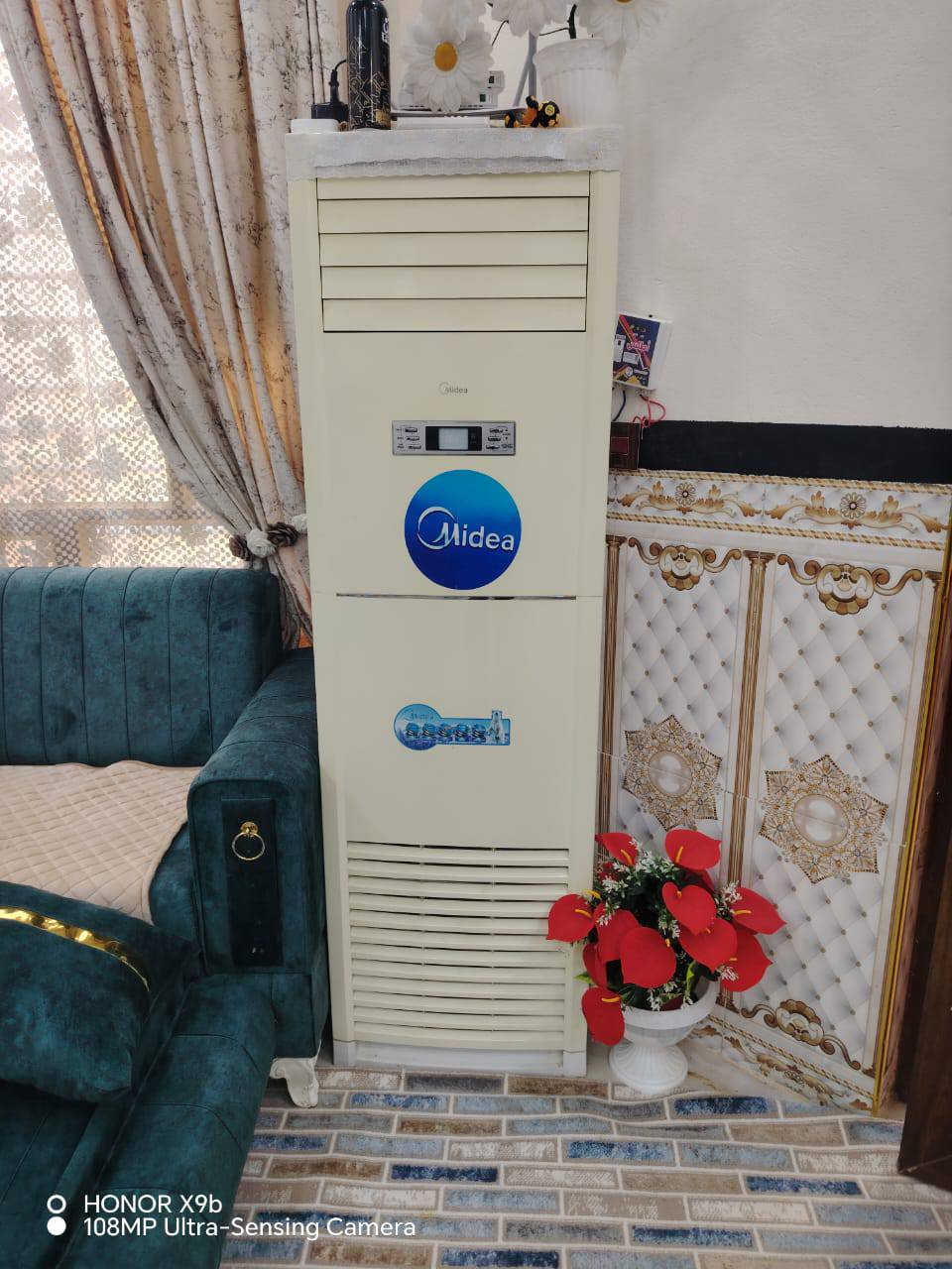 سبلت كنتوري ميديا  2طن يشتغل تدفئه تبريد شغله خير ***********)من الله كفاله عل الشغل ما داخل تصليح للأستفسار (
