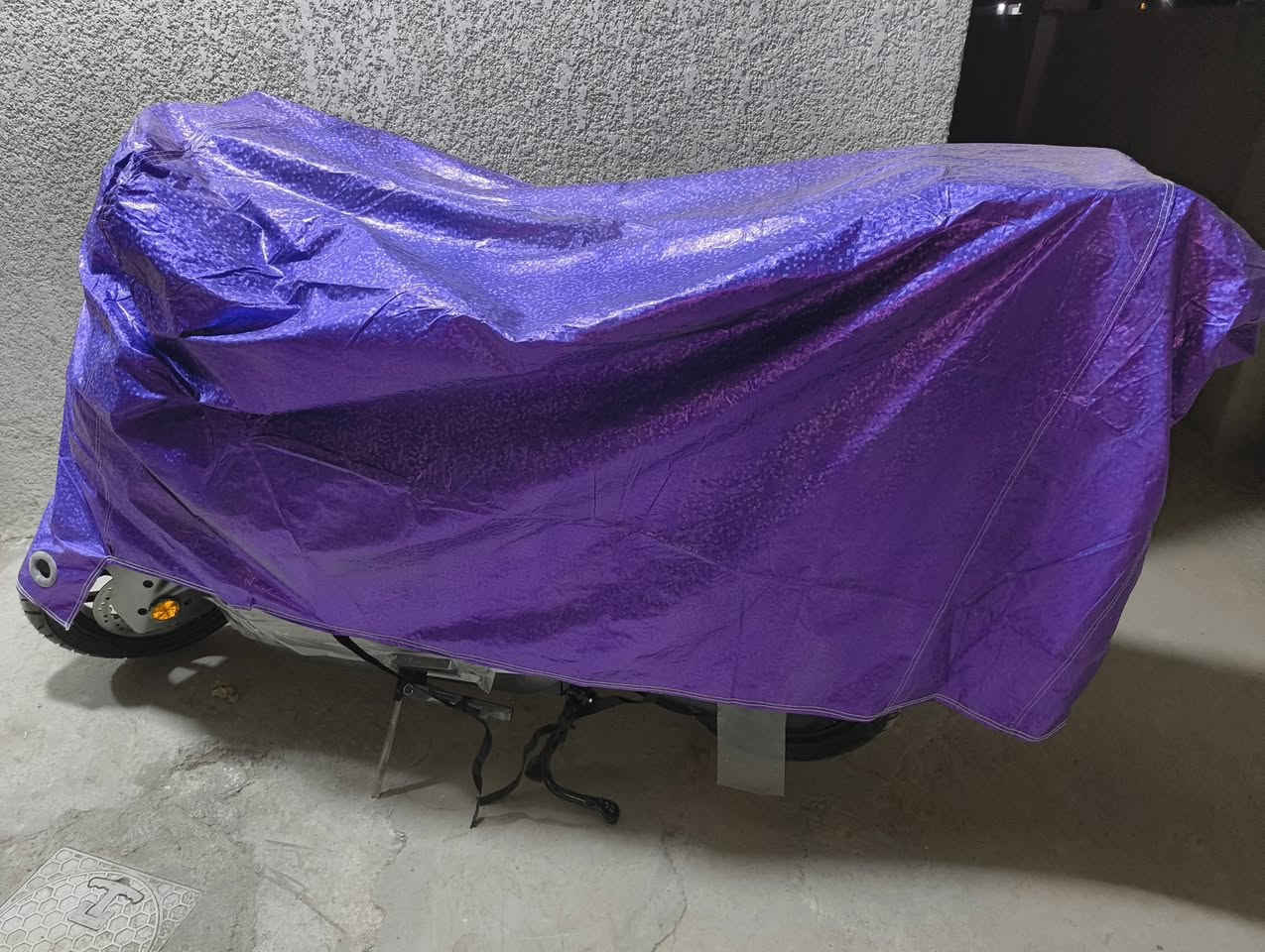 دراجة ليو جديدة بالباكيت مامفتوحة وماماشية كيلو تجي تفحص اذا ماشية ربع  كيلو تاخذها بنص سعرها للبيع مستعجل مكان التواجد في بابل للاستفسار على الواتساب فقط ***********
