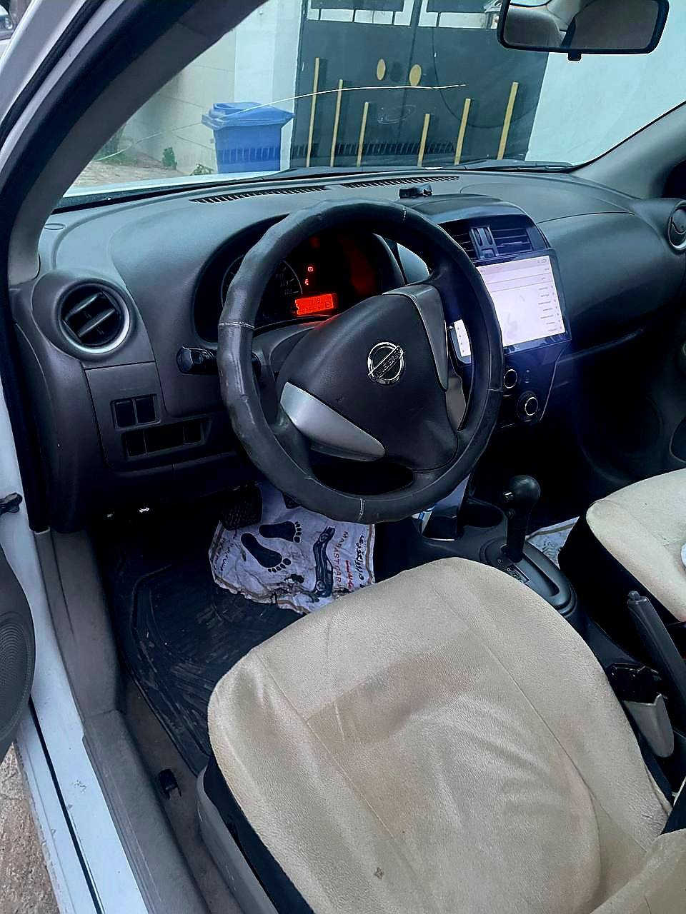 نیسان سنی2015خلیجی پینج5پارچە
سبوغی هەیەجەمپەکی خفیفی پیش وپشتی هەیە ڕەقەم سەنەوی نوێیە
تعویل غڕامەبەشەرتە.نرخی82$وەرەقە
ومعاملەکی کەم شوین هەولیر
*********** أربيل, العراق
