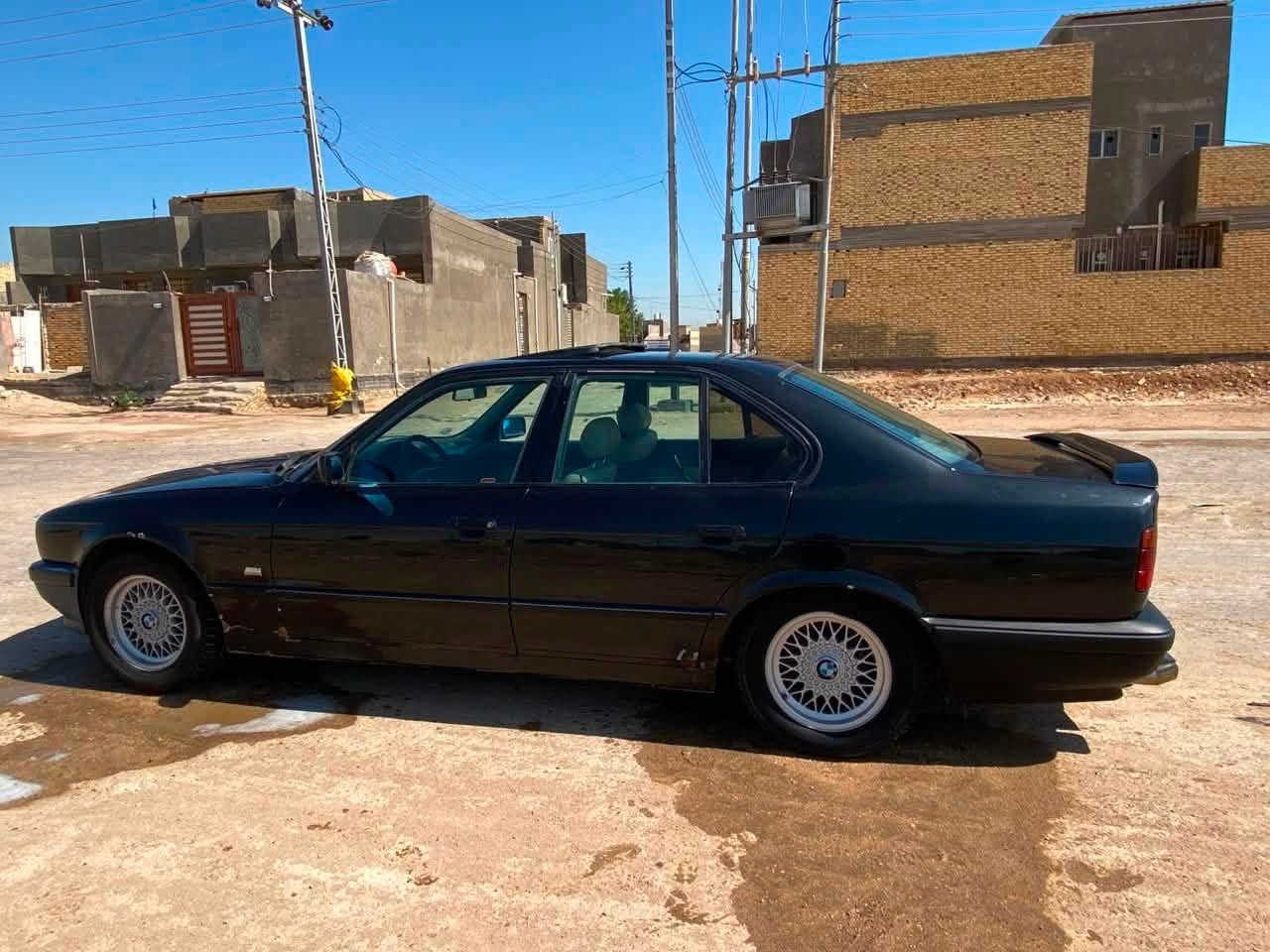 سلام عليكم
لبيع فقط بي ام 525 مسكر عدل اصل
رقم كركوك شرط المداور 
حدادية نظيفة تخم تاير 
غرفتهه ينرادلهه ترتيب 
بيهه منظومة غاز 
مكانهه السماوة 
***********
السعر 43 و بيهه مجال
