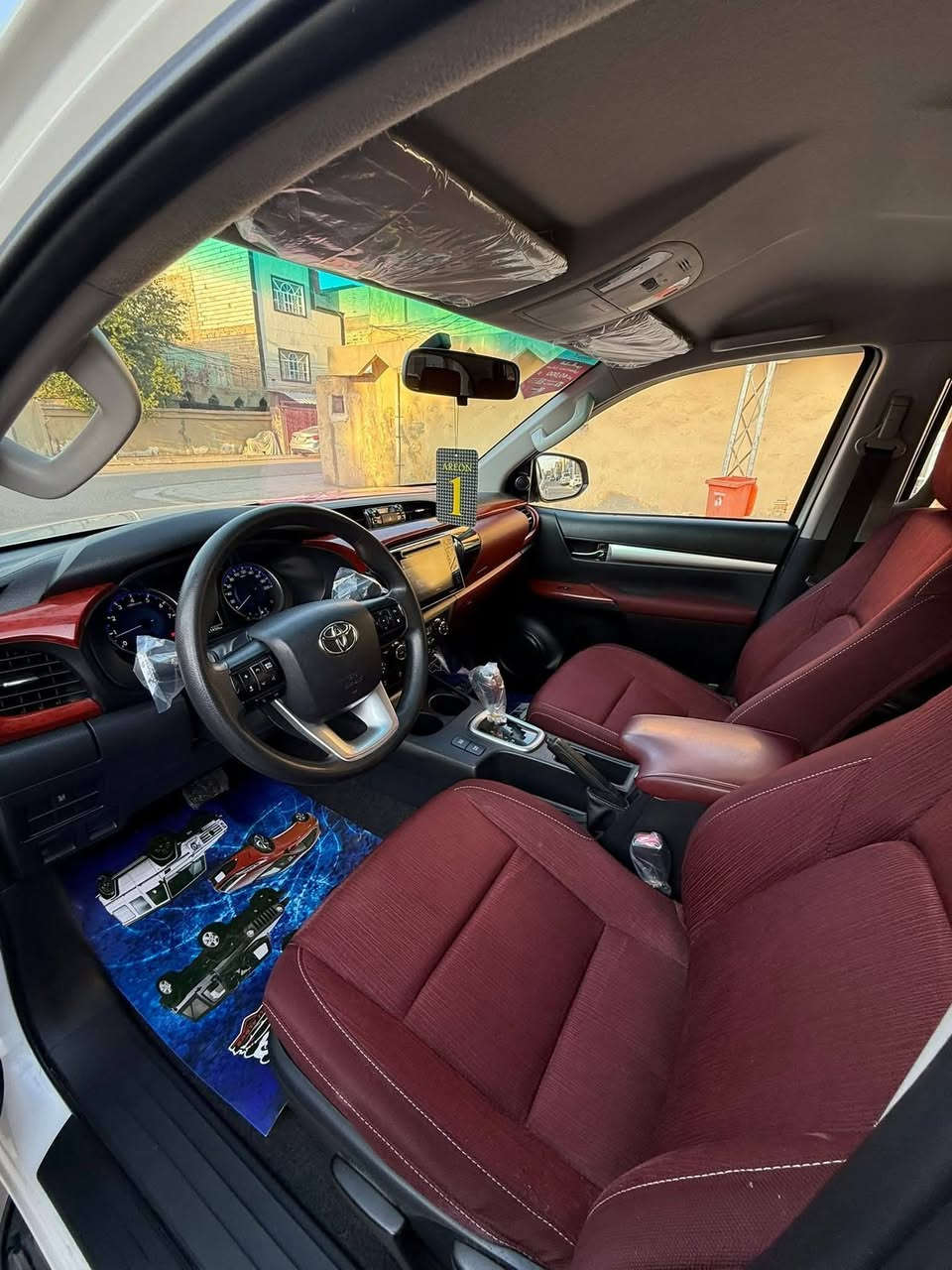 السلام عليكم
هايلوكس TRD موديل 2020
6 سلندر 
بيها بارد شبر تقريباً 
وجاملغ بجهة السائق فقط من جوه بيه ضربه مثل ما موضح بالصوره
مداور مباشر 
ماشيه 67 الف حقيقي 
سياره جاهزه من كلشي 
والخطه شلتها 
السعر 315 وبيها مجال بسيط 
للأستفسار اتصل ع هاي الارقام 
***********
***********
غير متواجد ع الفيس
