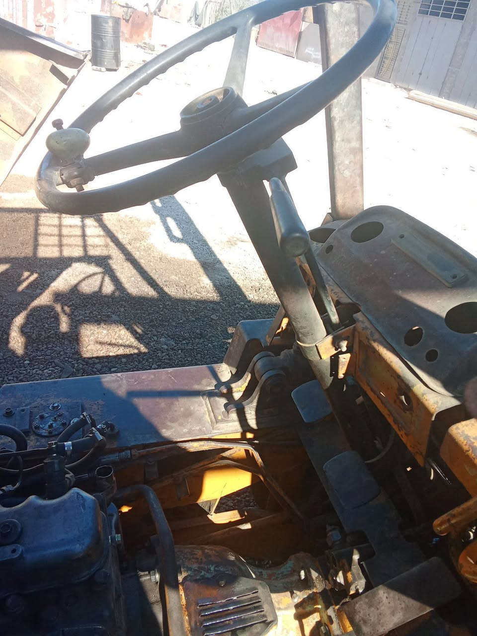 للبيع رافعه كوماتسو وضع شركه محرك ستندر شغاله جاهزه للعمل مكان الانبار الرمادي هذا رقمي بي واتساب ***********
