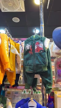 خصم ٥٠-٧٠٪ • ملابس أطفال • كەلار ١٠٠مالەکە