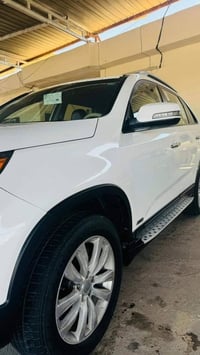 سورنتو خليجي مكفوله فول مواصفات واحد على واحد 6 سلندر  رقم بغداد بأسمي...