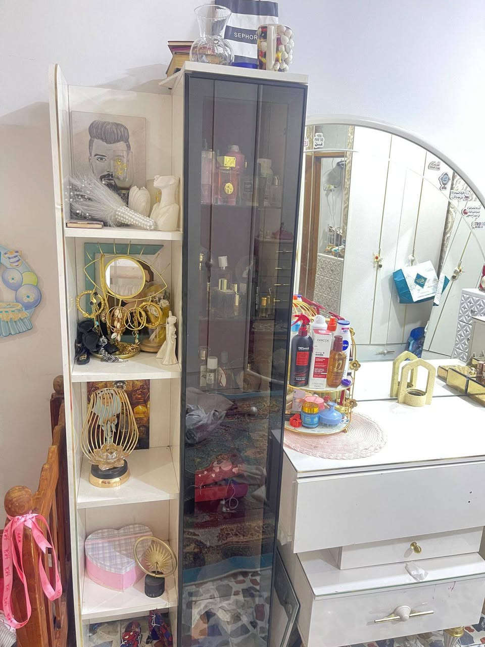 ***********
شراي يتفضل واتساب 
غرفه تركي ١٠ قطع وياهه الدوشك هديه تكمه وثكيله ع الفحص سعر مناسب 
عنوان بغداد الجديده
