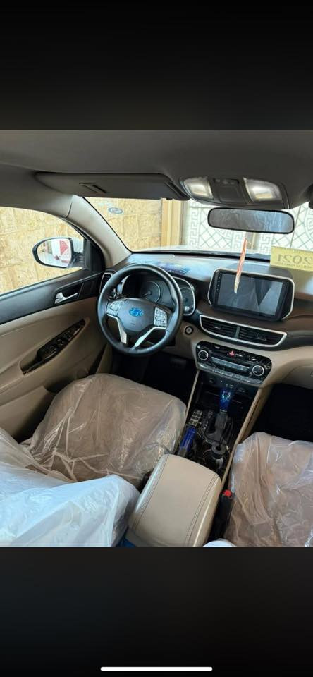 صلي على محمد وآل محمد
السلام عليكم 

اقرا التفاصيل كامل وراها تشلع عيوني 

١٩٠وبيها مجال قليل 

توكسان 2019 ماشيه 70  شرط فحص كمبيوتر والجرس 

خليجي فول فول عدا البانوراما 

رقم اربيل

تحويل وكاله حاضر 

ملاحظه 

السيارة مكفولا صبغ وتبديل وبأرد 

حته الدعاميات وبلاستكات 

مواصفات

كشنات كهربائيه مقعدين 

شاشه كبيرة 

تشغيل بصمة بيبان بصمة 

يدات نيكل مري شفط 

ترحيب مري عند فتح باب 

دبل دوسه شحن لاسلكي 

كارب بلاي 

3وضعيات قياده نورمل-ايكو-سبورت 

حجم محرك 2000

بگ لايت شمعه لد امامي 

اصلي 

تخم تاير جديد 

سبير وضع شركه مانازل 

كتلوكات الشركه والعده مامستعمل 

بصمتين مع السيارة 

باقي التفاصيل معروفه 

مكان السيآره بغداد المنصور 

***********
