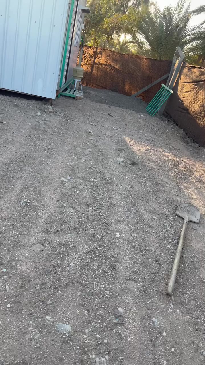 كرفان للبيع غير مستخدم جديد تاسيس مي وكهرباء كامل  هـ ***********☎️📞 السعر مليونين ونص كامل 

#غرفه_ومجمع_صحيات_ومطبخ

@إشارة
