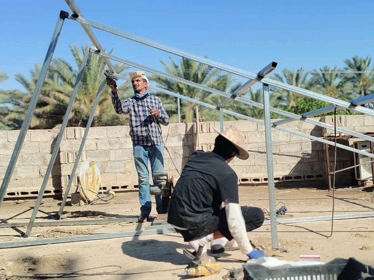 مكتب شمس القلعة لمنظومات الطاقة الشمسية /ديالى/هبهب
***********

اليوم   23-05-2026 في الخالص/ السندية

 
تم بحمد الله تنصيب منظومة طاقة شمسية الى العم ( ابو احمد ) 
انفيرتر ٦ك فلستي
بطارية 10ك فلسيتي
 6  الواح لونجي ٦١٥
بورد حماية متكامل
هيكل حديد مغلون

📲  *********** واتساب

#شمس_القلعة #الطاقة_الشمسية #الطاقة_المتجددة #ديالى #عروض_الطاقة #فليستي #منظومات_شمسية
#شمس_القلعة
#الطاقة_الشمسية
#منظومات_الطاقة
#توعية_كهربائية
#الصواعق
#ديالى
#الخالص
#هبهب
#سلامتك_أولاً
#شمس_القلعة
