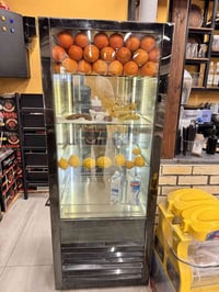 عارضة كيك وفواكه • نجف