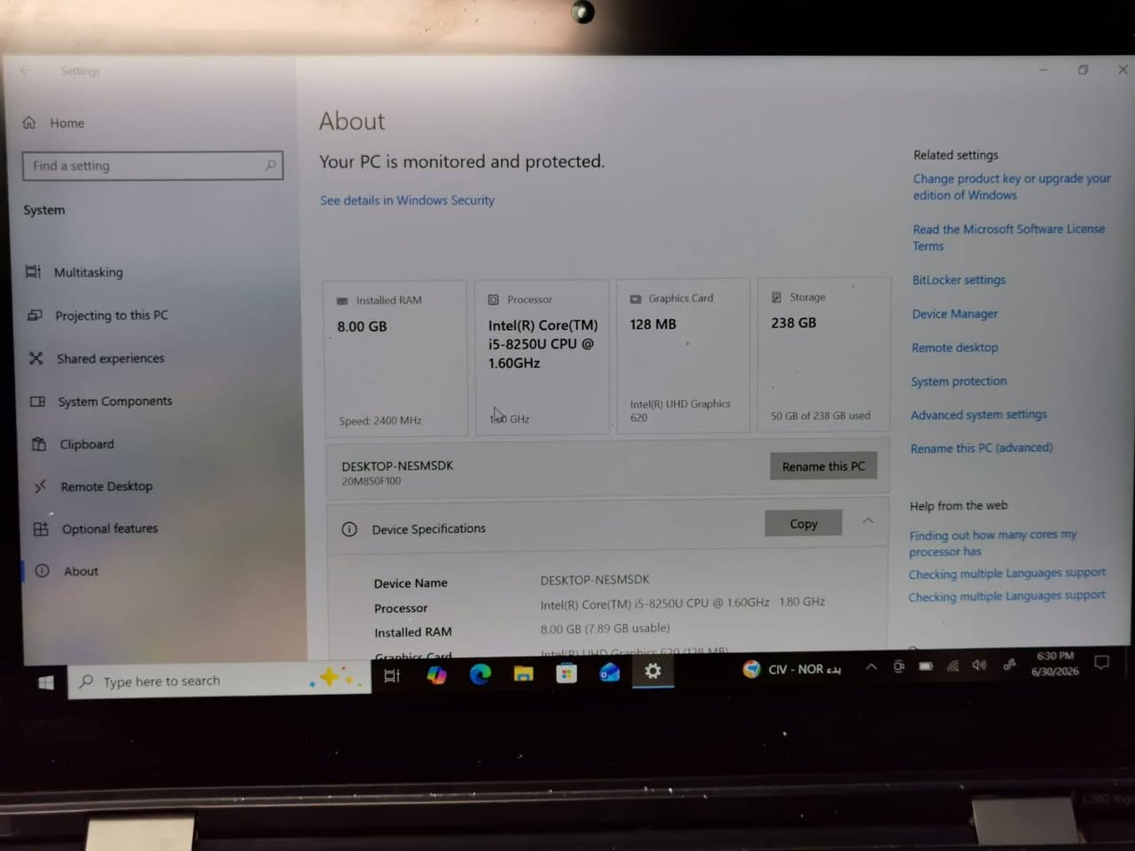 ​💻 للبيع: لابتوب Lenovo ThinkPad L380 Yoga (متحول 2 في 1) بحالة ممتازة
جهاز عملي وقوي جداً يجمع بين أداء اللابتوب وسلاسة التابلت، مناسب جداً للطلاب، المهندسين، والمبرمجين بفضل شاشته التي تدعم اللمس والقلم الذكي المرفق.
​🔍 المواصفات التقنية (Specs):
​المعالج (Processor): Intel® Core™ i5-8250U (الجيل الثامن) بسرعة تصل إلى 1.80 GHz.
​الذاكرة العشوائية (RAM): 8 GB DDR4.
​الهارد (Storage): سريعة جداً من نوع SSD بحجم 238 GB (Toshiba M.2 NVMe) لضمان إقلاع النظام والبرامج في ثوانٍ معدودة.
​كرت الشاشة (Graphics): Intel® UHD Graphics 620.
​الشاشة (Display): شاشة باللمس (Touch Screen) تدعم حتى 10 نقاط لمس مستمرة، بدقة ممتازة.
​المميزات الإضافية:
​تصميم متحول (Yoga) يمكن قلبه بزاوية 360 درجة لاستخدامه كجهاز لوحي (Tablet).
​يحتوي على القلم الذكي الأصلي المرفق (Stylus Pen) مدمج داخل جسم اللابتوب للكتابة والرسم الرقمي.
​كيبورد مريح جداً يدعم اللغتين العربية والإنجليزية مع النقطة الحمراء الشهيرة (TrackPoint) لسلسلة ThinkPad.
​🔹 حالة الجهاز:
​مستعمل بحالة جيدة جداً ونظيف تماماً.
​جميع الأجزاء واللمس والقلم يعملون بكفاءة 100%.
​💰 السعر:
​السعر المطلوب: 300 الف


**إذا كنت صاحب هذا الإعلان وتريد حذفه لأي سبب، رجاءا أرسل رسالة إلى الدعم الفني**