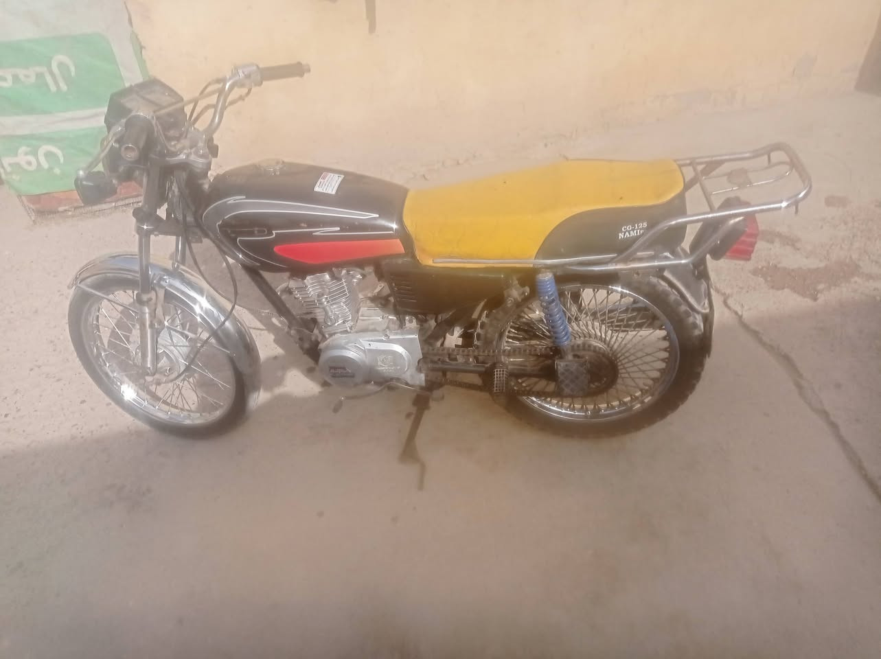 يا الله سلام عليكم دراجه للبيع شوفت عيونك شغاله بس يرادلها شويه ترتيب بريك خلفي يرادله دوسه بس المامي يشتغل تجفيت جديد ابيع كوم حديد تجي اشوف كفلك حلال وحرام غيرهن ما تكفل مكاني بغداد الزعفرانيةة ***********
