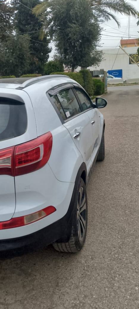 السلام عليكم ورحمة الله وبركاته 
سياره سبورتج للبيع بسمي موديل2014 دفتر بانزين بيه السنويه جديده
المكان كركوك السعر 125الاتصال على هاذه الرقم ***********
