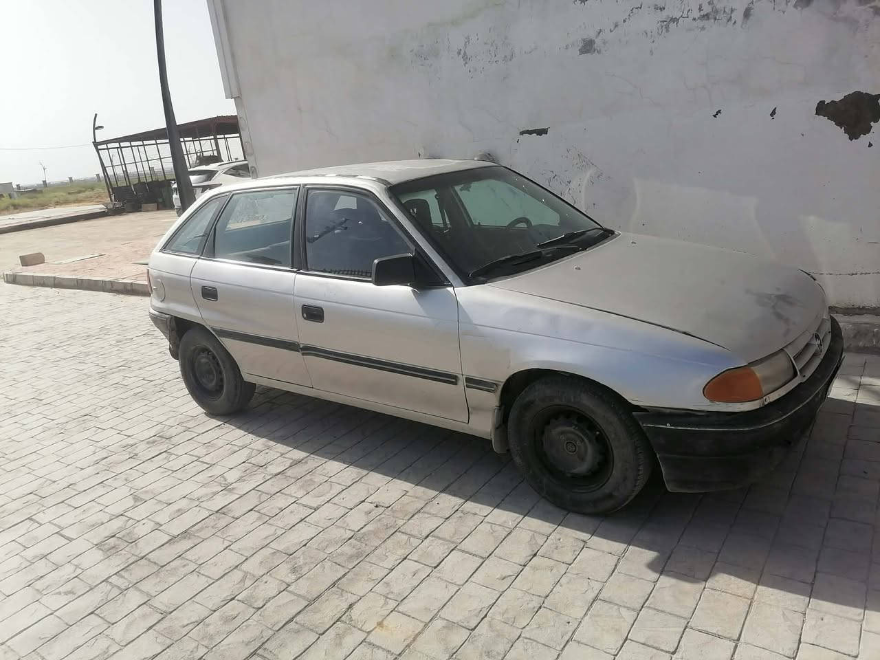 السلام عليكم
اوبل استرا جنطه
محرك دوش ١٦ سعرها ٣٢ 
رقم صلاح الدين مشروع وطني موديل١٩٩٣ سنويه ٢٠٢٧ شرط التحويل
مكان السياره موصل ***********
