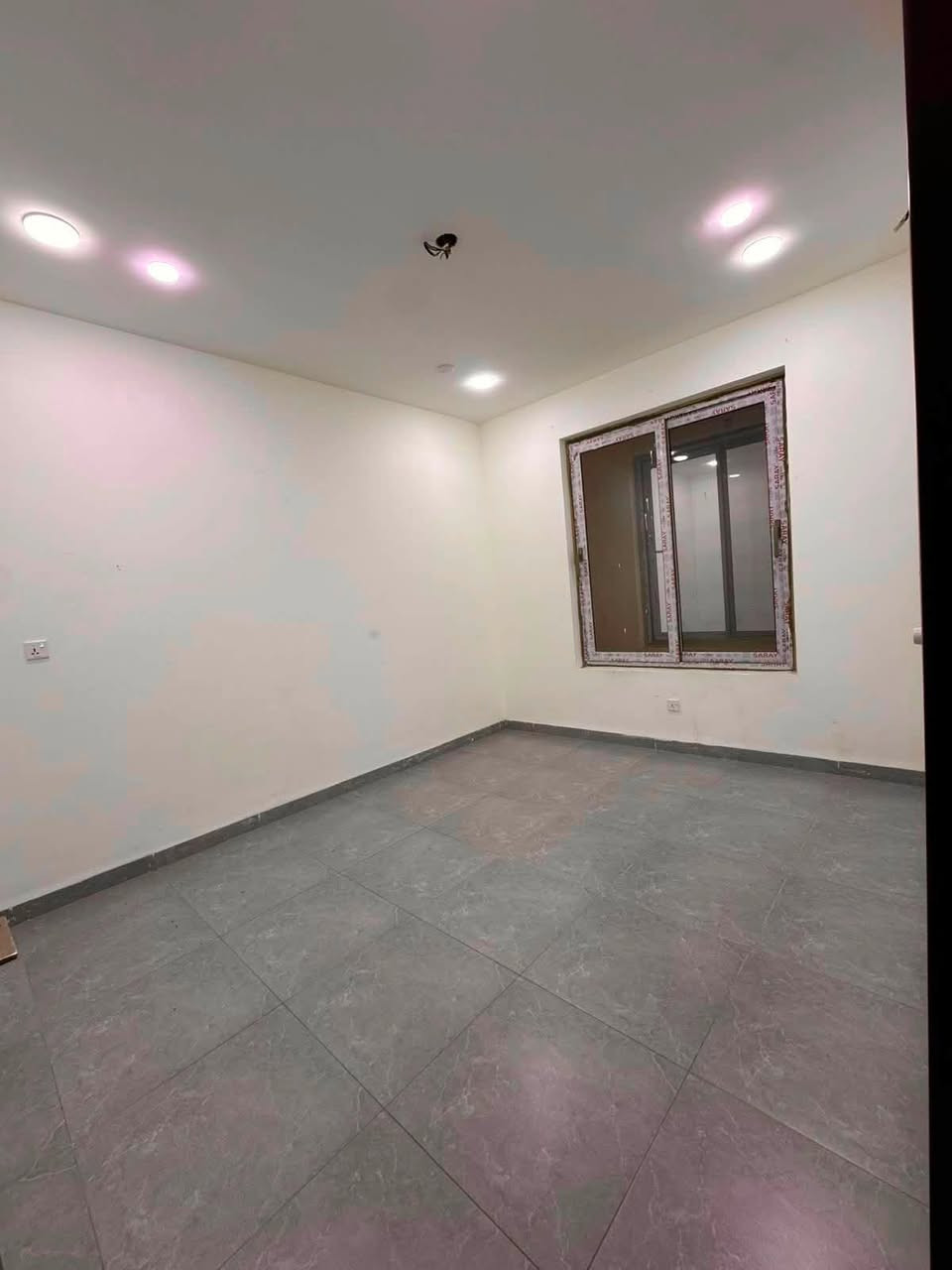🏡 شقة للإيجار – السيدية
فرصة مميزة للسكن في موقع ممتاز، شقة زيرو طابق أول، قريبة من الشارع التجاري.

✨ مواصفات الشقة:

* غرفتين نوم
* صالة
* مطبخ
* صحيات

💰 سعر الإيجار: 800 ألف دينار شهريًا.

📞 للاستفسار أو حجز موعد للمعاينة:
***********
