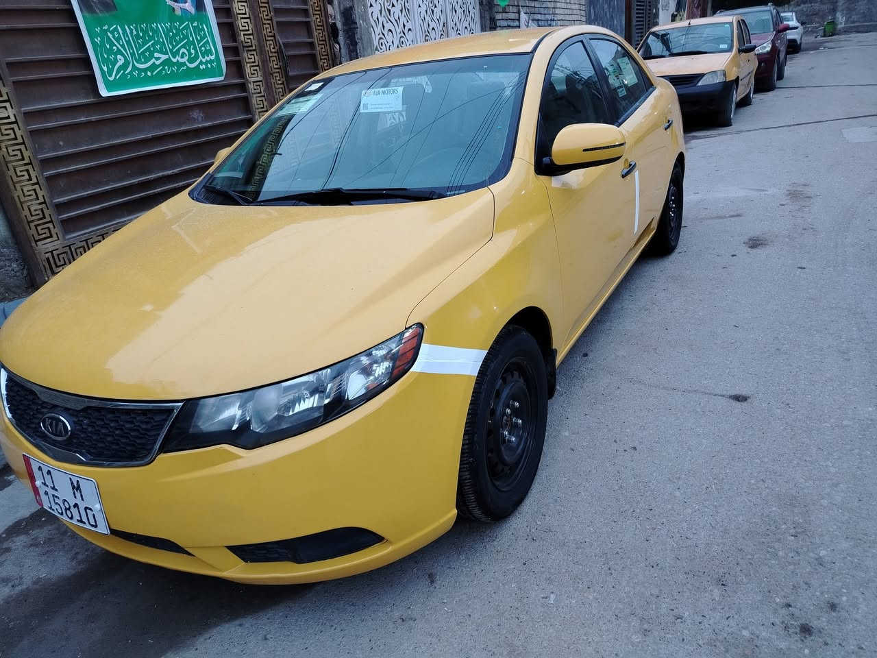 السلام عليكم فورتي موديل ١٣ وارد أمريكي السيارة كلين حادثة طخه جاملق خلفي بدون دواخل شواصي ولغود وضع شركه بجم كبس  ليبل واحد السيارة جاهزة كير محرك تبريد تخم تاير باتري جديد صدر خير من الله محرك ٢٠٠٠دوش محرك وكير مكفولات مامفتوحات على وضع الشركه السيارة مامتعوبة مصفره هيئه وغرامات رقم انكليزي سنويه مجددهه
السعر ٩٢
*********** 
العنوان بغداد البلديات
