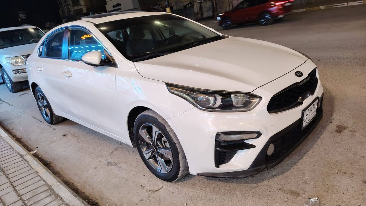 سلام عليكم
كياا سيراتوو
فول 
فتحةة
مري شفط 
موديل 20
خليجي
رقم بغداد 
الاستفسار على رقم 
***********
