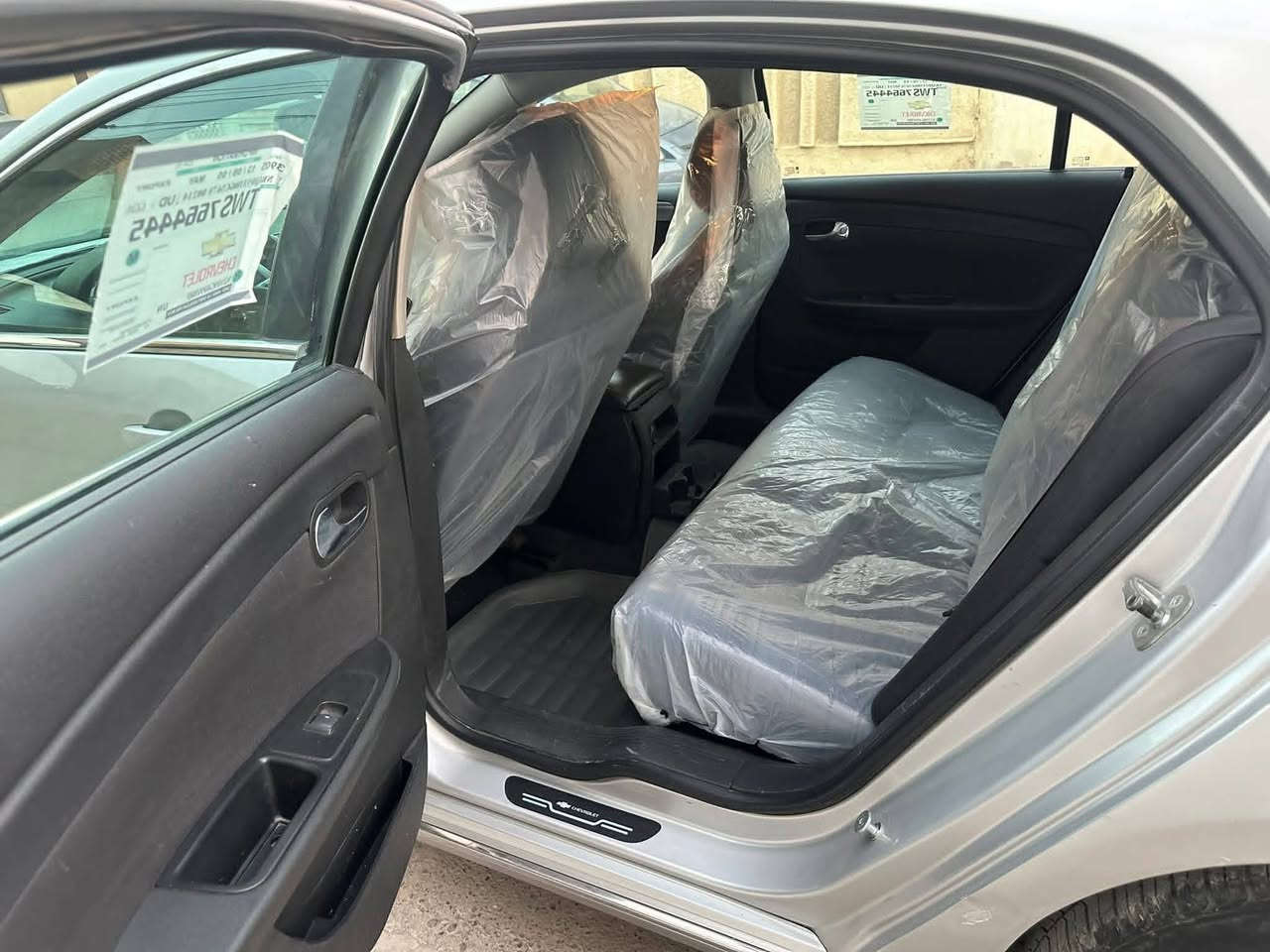 السلام عليكم ورحمه الله وبركاته
ماليبو 2011 معروفه مواصفاتها 
داخل اسود 
كشن السايق كهرباء 
شاشه كار بلي
4 سلندر  
مكينه 2400 مكفوله 
كير مكفول 
تبريد ثلج مكفول 
صدر ٨٠ %
باتري جديد 
كهربائياتها كلها مكفوله
عدة سياره متكامه سبير وجك وطفايه جدد ما مستخدمات 
السياره بأسمي تحويل بشرط
بيها قطعتين صبغ موضح بالسونر 
السعر ٨٥ وبيها مجال بسيط 
السياره/ بغداد /حي الاعلام
الاستفسار اكثر الاتصال على الرقم
***********
