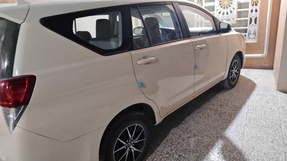 سلام عليكم ورحمة الله تيوتا اينوفا موديل 23رقمه بغداد بسمي تحويل مباشر سنويه ورقم وهزه جدد ماشيه 73الف تكسي دبي لونهه خاكي سياره جديده وجاهزه تخم تاير  ودوشمه جدد بيه جاملغ امامي جهه السايق تبديل مكان السياره النجف الاشرف تبريد ثلاثه قطع محرك وكير وتبريد حداديه هايلوكس غني عن التعريف السعر 215 مكان السياره النجف الاشرف للتواصل *********** النجف, العراق
