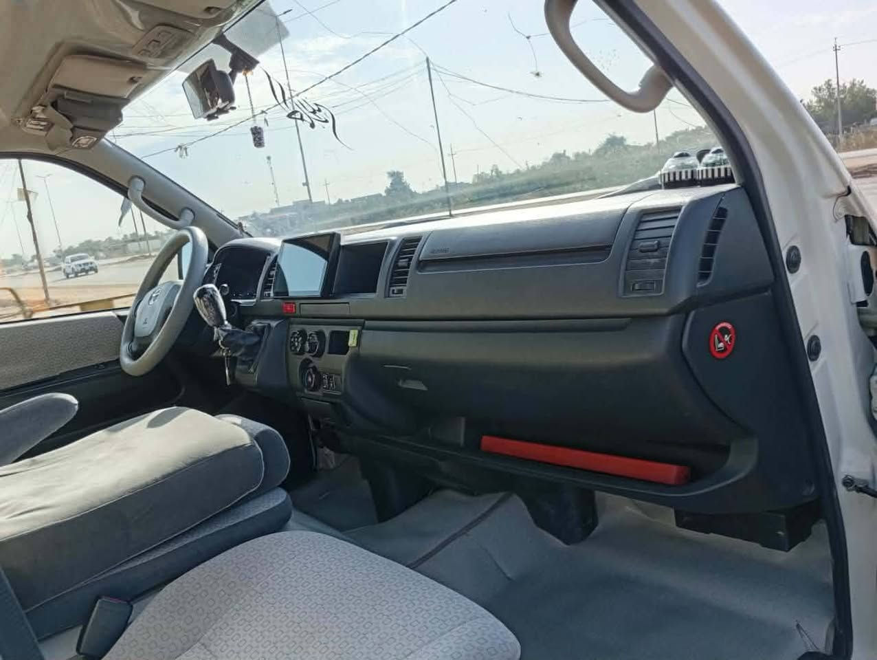 سلام عليكم تيوتا هايسه للبيع موديل 2018 كفاله عامه مكاني الديوانيه ‏‪***********‬‏
