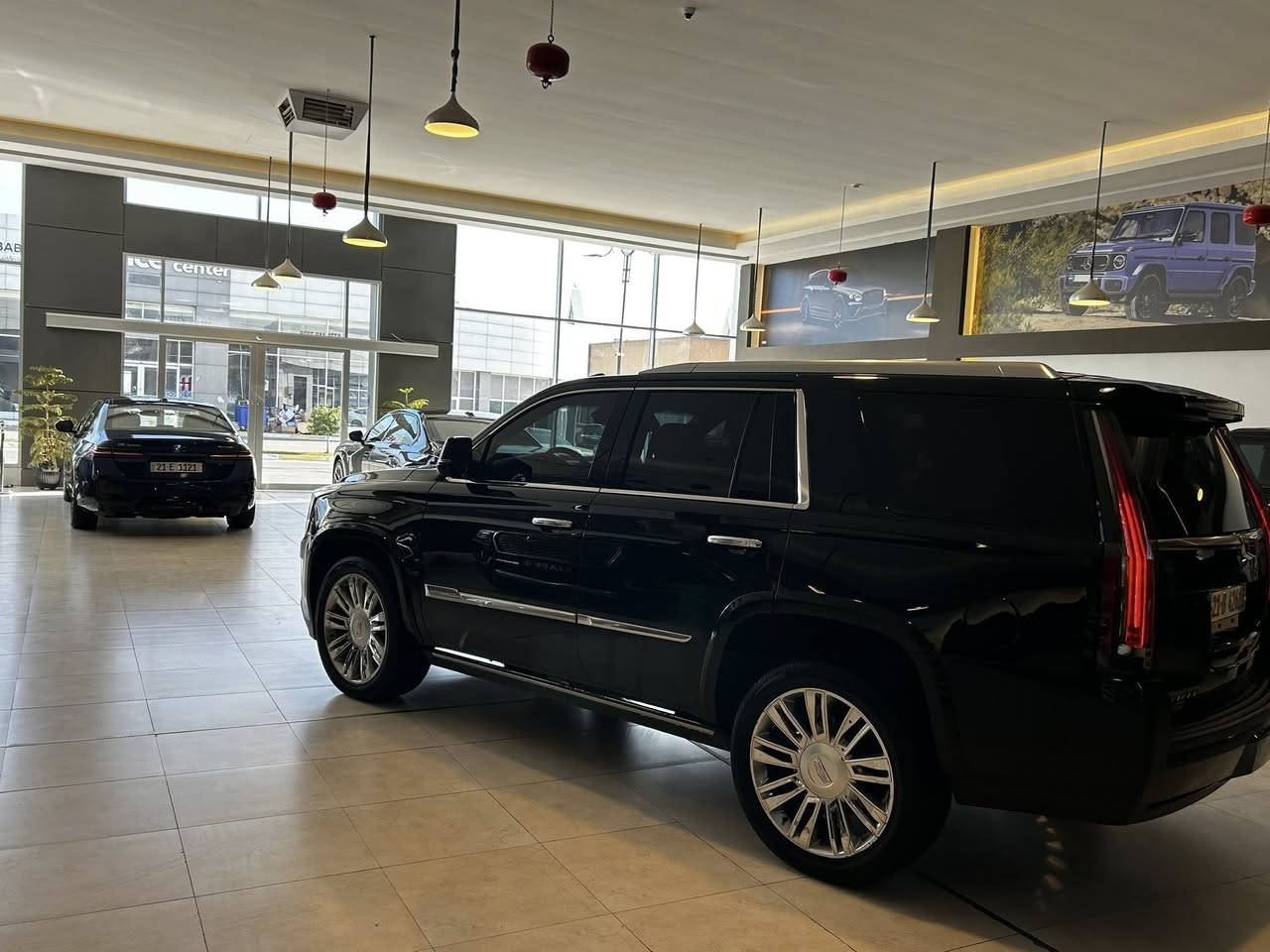 كاديلاك 2018
فتحة سقف 

داخل جلد مشمشي 

داخل VIP منفصل 

دوسات كهرباء 

رادارات 

قيادة ذاتيهً

لدات امامي خلفي بلادي 

كشنات تبريد تدفأه 

الخلفي ججكات كهربائي 

ماشيه 149,000 كيلو متر

السياره مضلله 

رقم سليمانيه 

بيها جاملغ امامي بيدي نشخط  فقط شخط قبل شهرين ونصبغ علئ اثرها جهة السايق 

السياره نظيفه جدا جدا وبيهها دفتر خروجيه مجدد كمركي

صيانتها بشركة المنصور 

تخم تاير اصلي 

السياره جاهزه وبالعافية على الياخذها رقم سليمانيه جديد 

سعرها 390 $ وترهم مراوس حسب القناعه بسيارة لاتتجاوز 170$

***********
