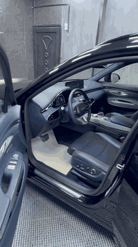 السلام عليكم ورحمة الله وبركاته
للبيع جنيسس gv70 اربعة سلندر موديل 2023 
الممشى ٣٥ الف ميل
برستيج سبورت 
اللون اسود 
الداخل نيلي ومطرز احمر واحزمة الامان لون احمر
السيارة فول ومعروفة مواصفات السبورت ما شاء الله متخلص
حادثها تبديل بنيد اصلي نفس اللون فقط بدون صبغ
 بارد بالجاملغ الايمن كلش قليل وصور الحادث موجودة بالمنشور
ايرباك دركة ومبدل سستم 
السيارة جديدة كلش 
السعر 32500 $ وبيها مجال حك الجية
السيارة ببغداد
للتواصل ***********
