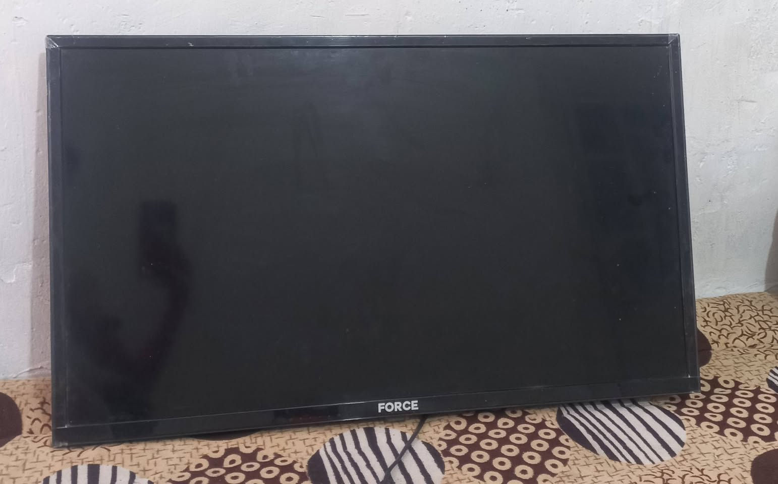 شاشة بلازمة من شركة فورس  الحجم 32 نظيفة استعمال قليل .. السعر 90 وشرط الفحص  ومكاني قرب مسجد السهلة ويتوفر توصيل ..
للاتصال ***********
