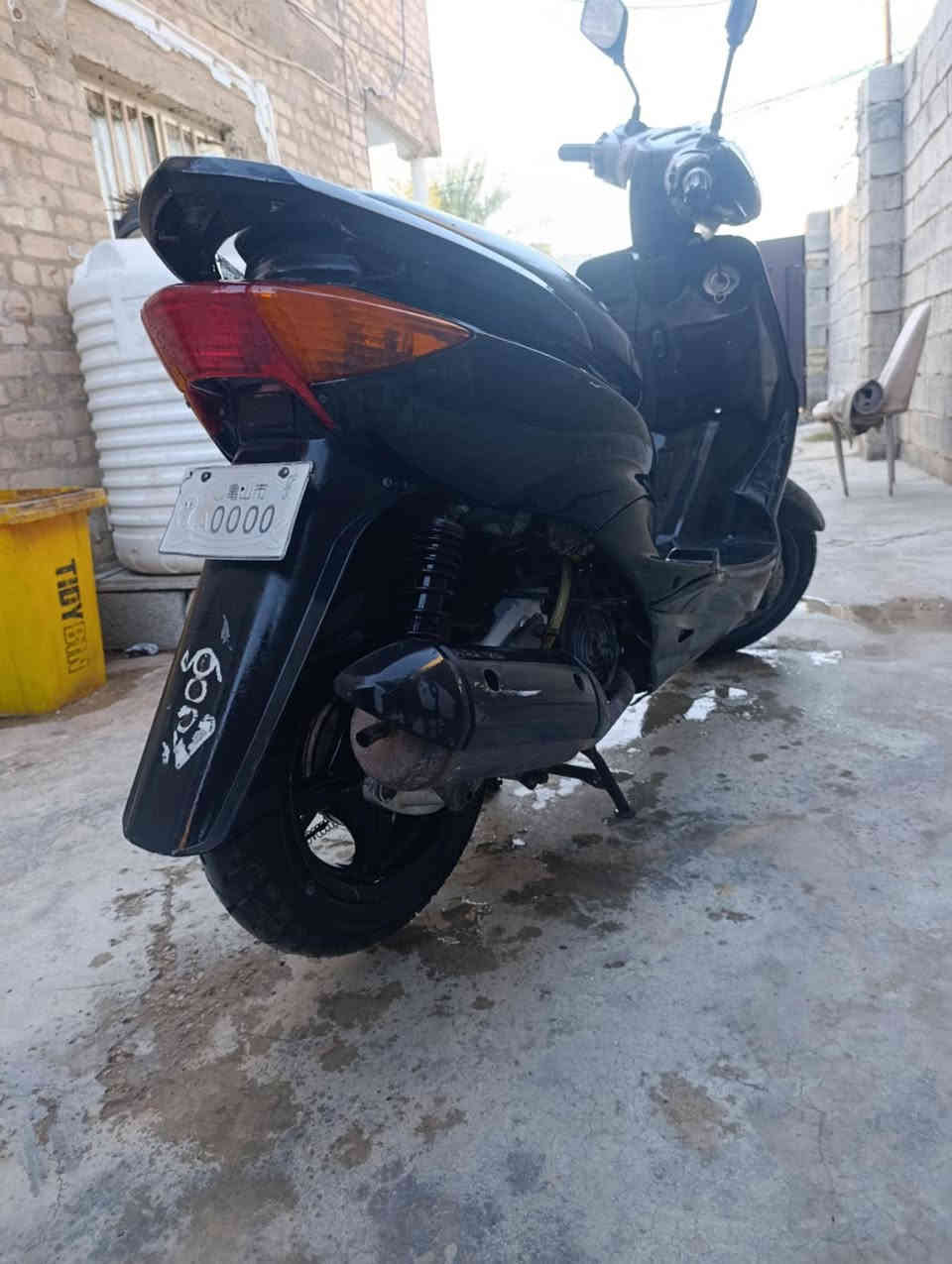 سلام عليكم 
دراجه سكنس نثيه ياباني 

دراجه خير من الله شلعه ومعدل 

دراجه مجفته جديد تايرات جدد اث نقص مابيهاا. 
السعر 250 وبيها مجال  //مو شراي لتعبنه
مكاني بعقوبه جرف الملح 

***********
