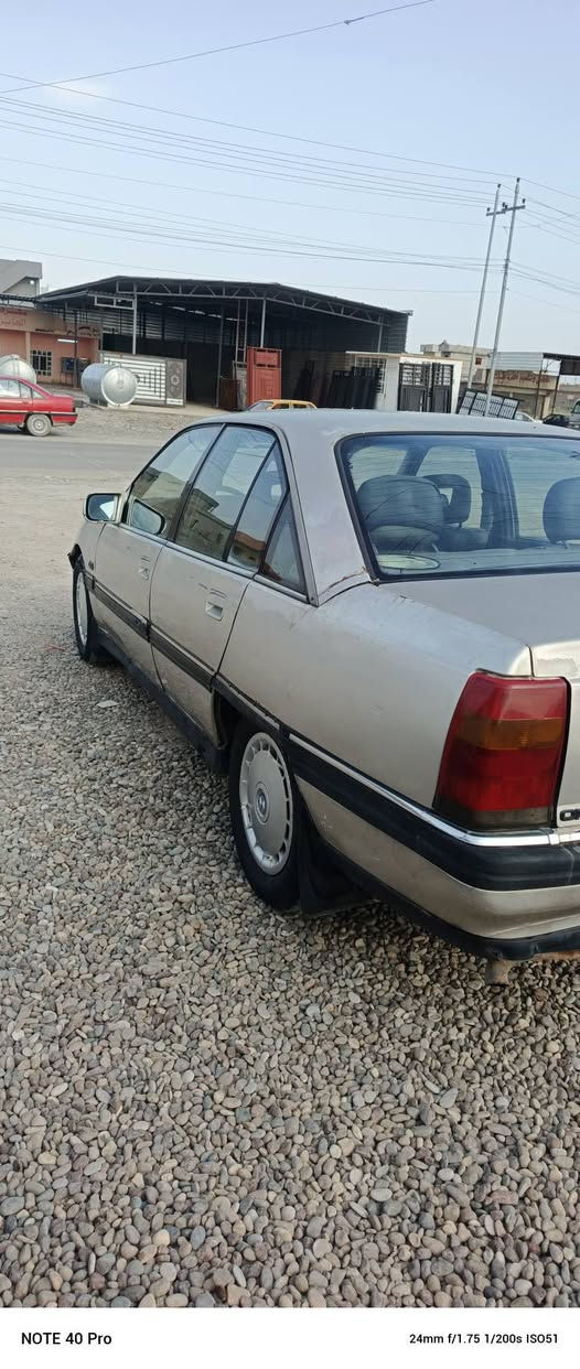 سياره البيع محرك وكير شرط فحص نينوا شرط تحويل السعر 17 وبيها مجال اتصل ***********
