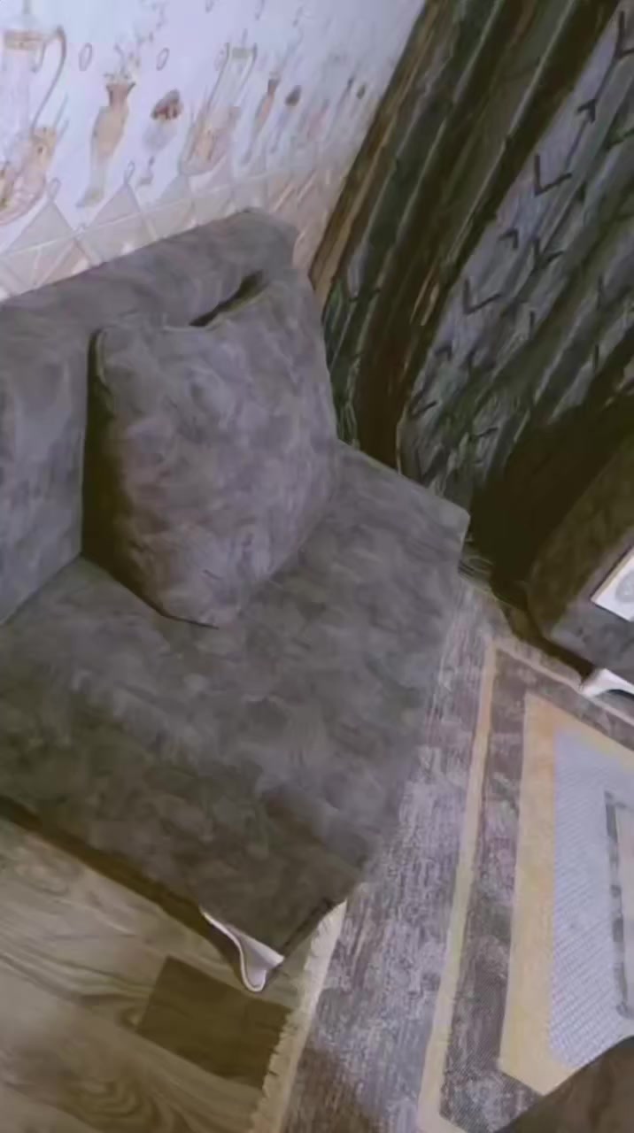 السلام عليكم عيوني تخم خمس قطع تخم جديد اخو الجديد نظيف للبيع مكاني كربلاء حي الامامين السعر 350 هوه ولبردات قفل ***********
