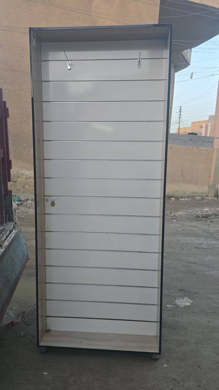 فاترينات للبيع اسعمال قليل جدا مابيهن اي خدش بالفديو موضح شلون جان منصوبات
رفوف عدد ٨
سجج عدد ٥
الجام عدد ٦
المكان بغداد سبع البور
السعر اي قطعه ب ٦٠
للاستفسار الاتصال على الرقم
***********
