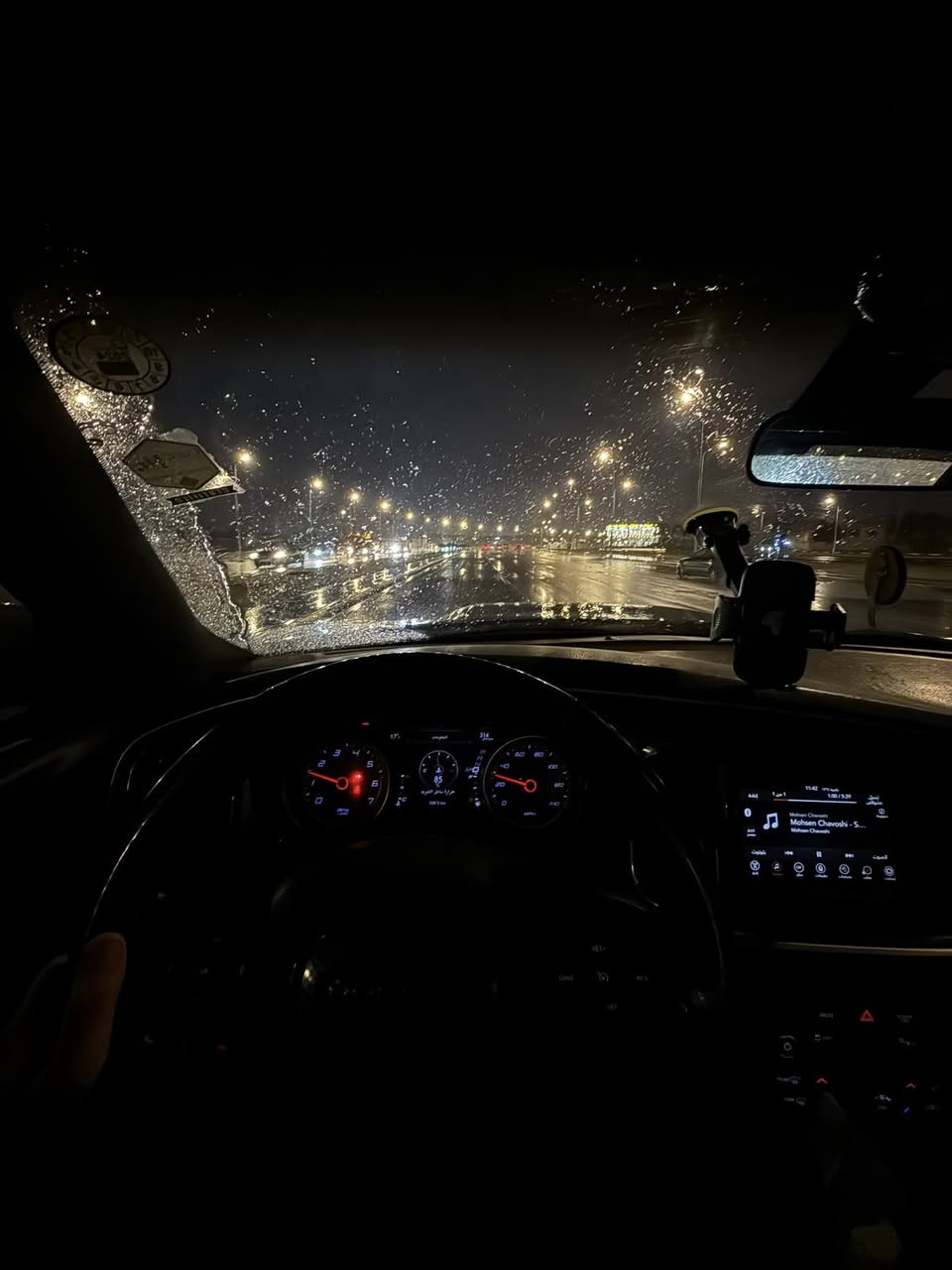 جارجر 2021 اربيل الجديد
للبيع فقط جارجر 2021 اسود اربيل 
ماشيه (58mi)
ضربه خفيفه جدا بدون دواخل 
فول مواصفات SXT plus 
فتحه سقف 
كشنات جلد حضن 
تبريدد وتدفئه مقاعد 
سترين تدفئه 
حساسات اصطفاف 
وبعد مواصفات البلص المعروفه 
ويل وتاير جديد حجم 20 

مكان السياره البصره 
سعر 225 $

***********
***********￼
