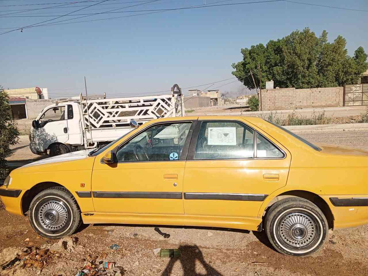 سلام عليكم بيجو بارص موديل 12للبيع سياره جاهزه حداديه صدر امامي وخلفي كلج جديد تخم تاير دوشمه شاشه سنويه الحد 2030مصفره هيه وارامات العنوان بغداد الشعب تليفون ***********لسعر 35وبيه مجال
