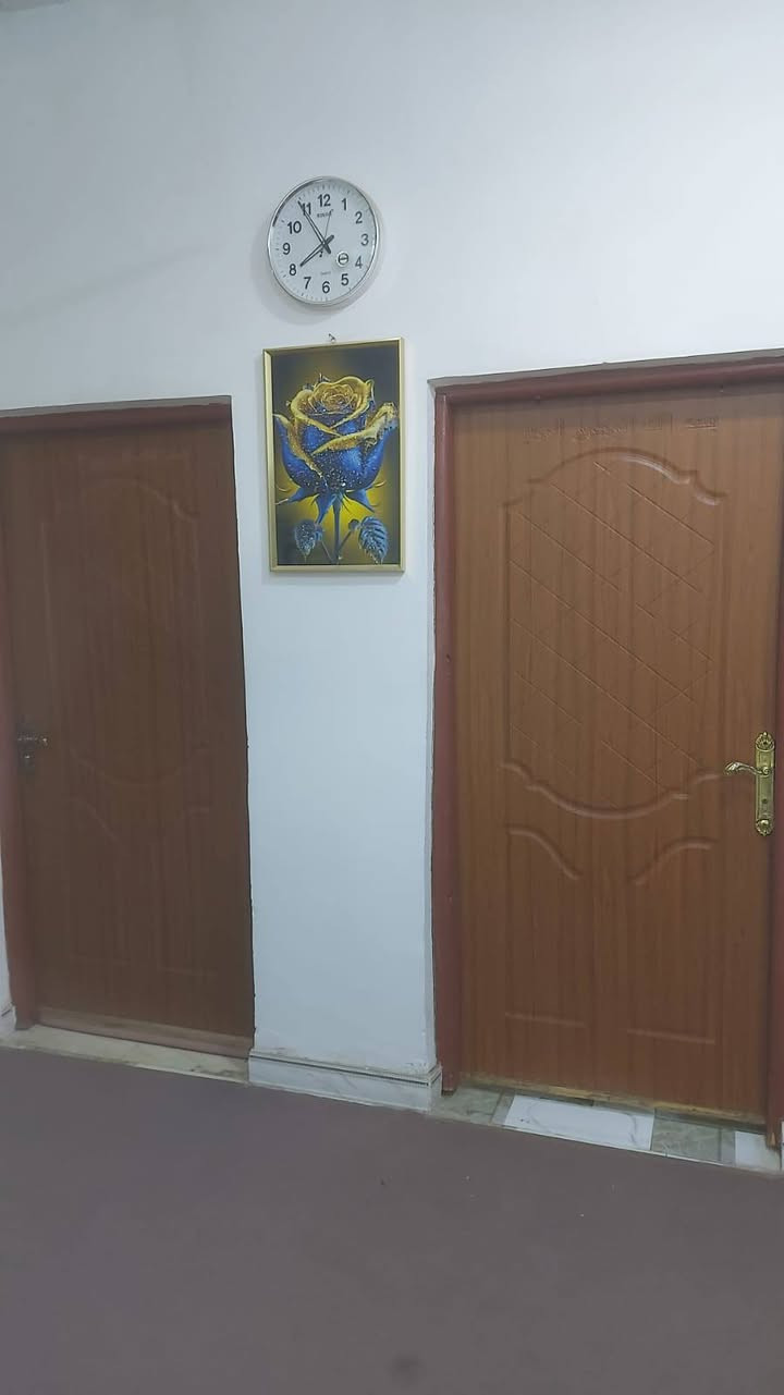 بيت  زراعي للبيع مساحه  ٢٨٠ طابق واحد
بي غرفتين وصالتين ومطبخ وصحيات وطرمه 
البيت عكاده طابوك بناء حديث واضح بصور
المكان العكر قرب ديوانيه شيخ قيصر
سعر 75مليون وبي مجال
 ***********
