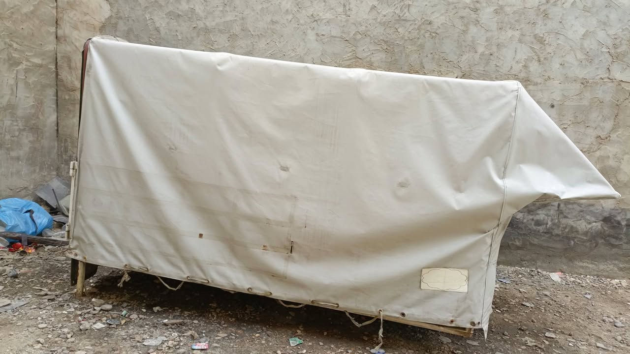 سلام عليكم للبيع امحجر مال كيا 2700 مع جادر مطري تفصال درجة اولى المحجر ابوالبوري مكفول  مكاني بغداد الدورة شارع 60 الشراي يتصل علرقم ***********
