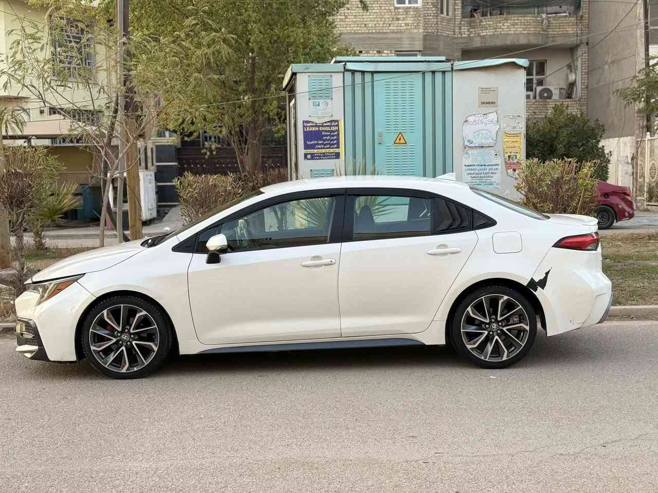 سلام عليكم خاص مغلق نتصال فقط
السعر.  133.   مكان بغداد ***********
حادث قبق جنطة. وبيها صبغ جاملغ خلفي بدون يرباك. سيارة حلوة وجديدة. كير محرك مكفول 
كورلا موديل 2020. لون ابيض صدفي 
شاشا. كامرة. حساس خلفي امامي
تحكم ربع جهات. سايدبريك بصمة
ويل كروم. نضام سبورت  شاير مري 
لد امامي خلفي  لد نهاري
