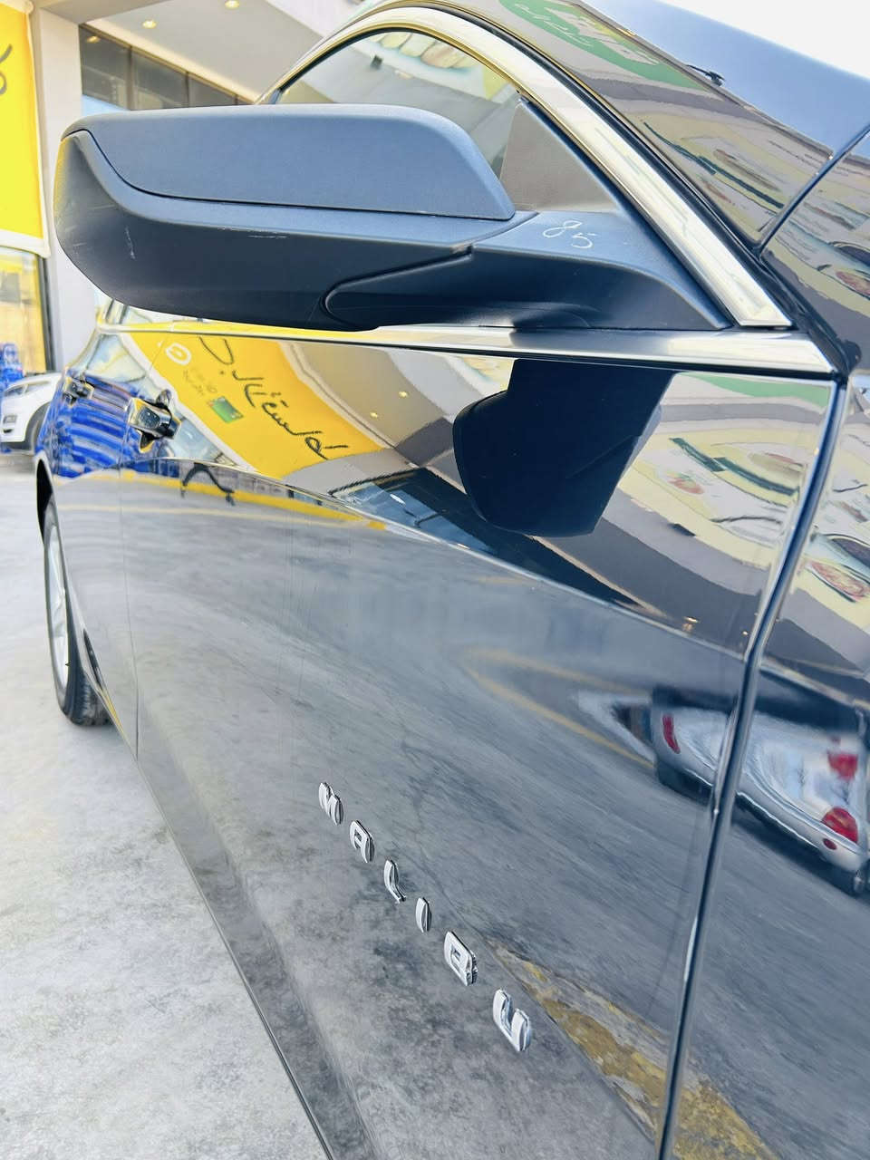 السلام عليكم
للبيع فقط 
ماليبو موديل 2022 LS
رقم اربيل مميز بأسمي 
السيارة بلاد كل شي ع وضع امريكا حتى مي الراديتر اني ثاني واحد اشتريها نظيفة وبالعافية ع ياخذها 
عليها ادامة كاملة 
السعر 148
مكان السيارة بغداد الحرية


**إذا كنت صاحب هذا الإعلان وتريد حذفه لأي سبب، رجاءا أرسل رسالة إلى الدعم الفني**