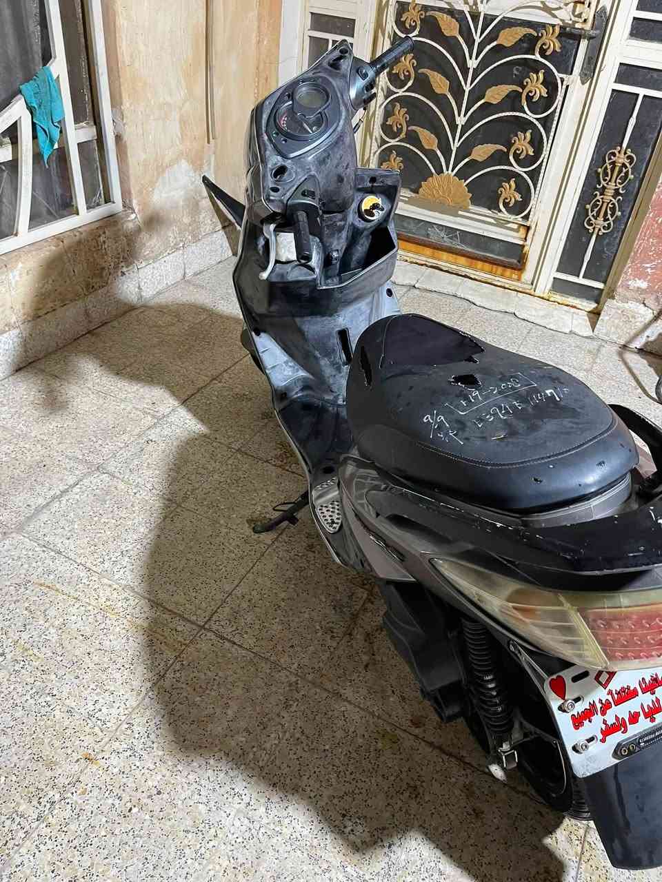 سلام عليكم سكنس فحل كابريترللبيع
مكينه 58 ونص بلادي مكينه مفتوحه مبدل ولفات فقط 
الدراجه هاون ومكينه خرسه 
ومابيه لا تبخير ولا تنقيص 
بيه كلجات رياضي 
وصالنصه تك بوشه وزه وجعير 
 ومازده رياضي شركتGM 
وبيه فراك NCY 
وبيه فلنجه رياضي 
وبيه يدات بريك رياضي 
وبيه قاعدت رقم 
كهربائيات كلهه شغاله الدراجه نكره بكل وقت
السعر  خاص او ***********
