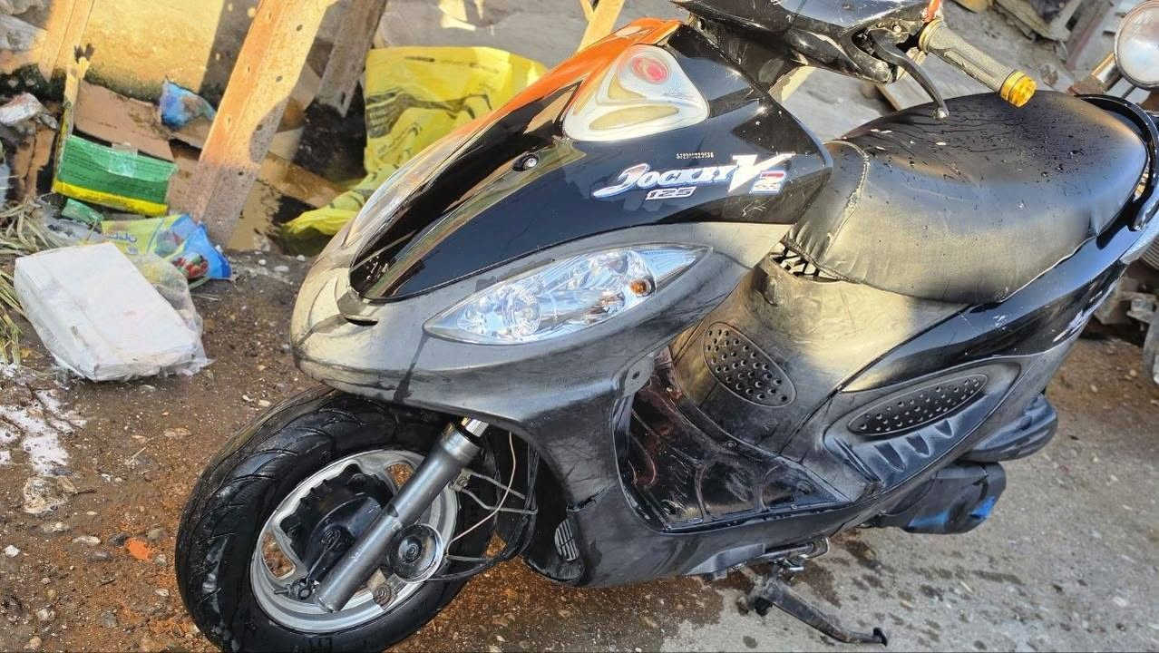 للبيع دراجه كامكوV2 موديل 13 مفتوحه بوشه وبستم صار سبوعين دراجه تخبل احله من الصور ناعمه عداد شغال سرعه وبانزين كلها شغاله دبل اشاره رباعي بيها دراجه احله من الصور محرك 125 العنوان رفاعي للستفسار *********** واتساب موجود سعر 650 وبيها مجال
