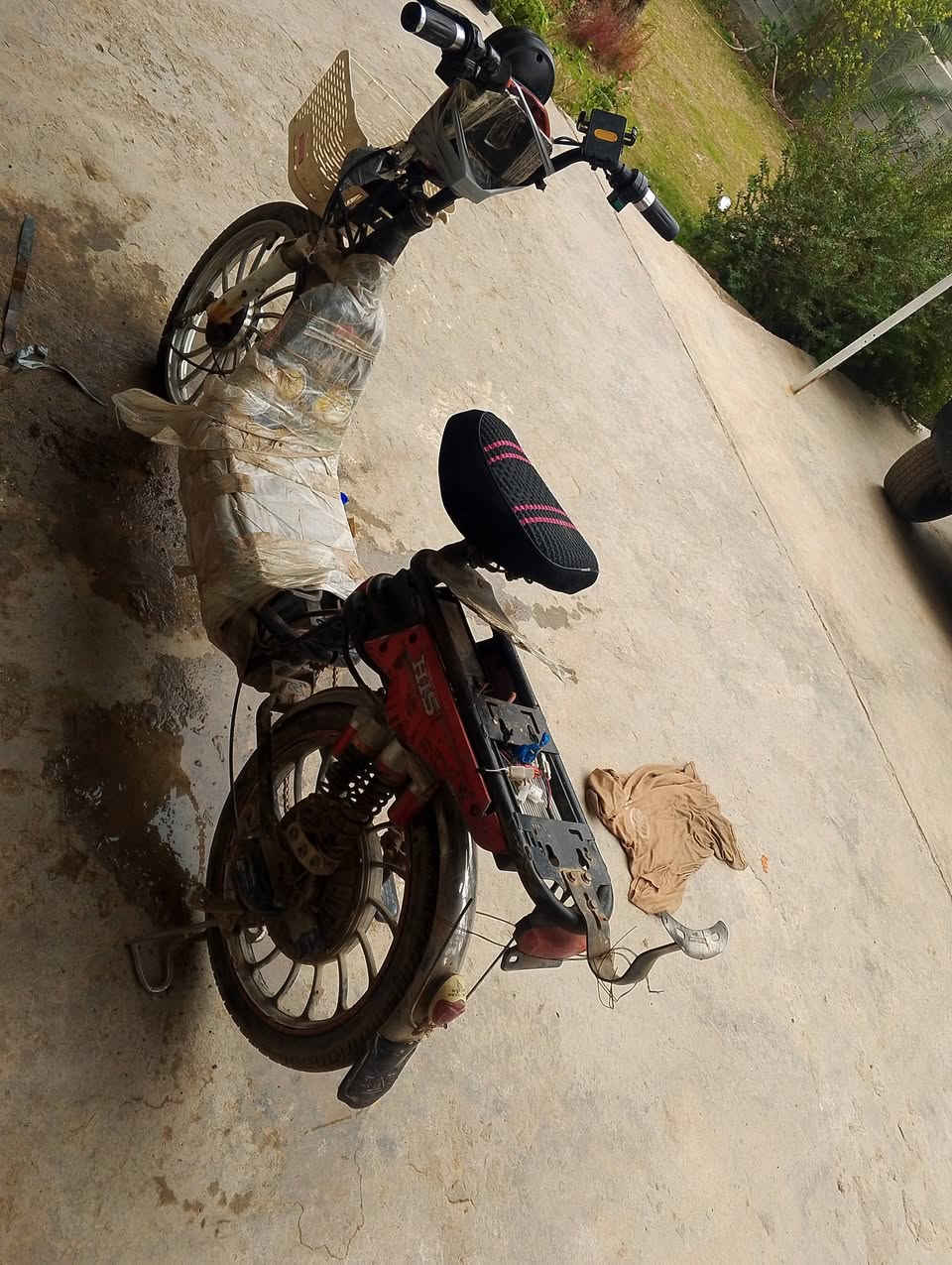 سلام عليكم ورحمه الله وبركاته اخواني باسكال شحن للبيع نضيف شغال بطاريات جدد بل جيس العنوان ديالى الخاص قريت الاسود الصغير ام المدارس للشراي تواصل على الواتساب *********** والسعر 125 وبي مجال للشراي
