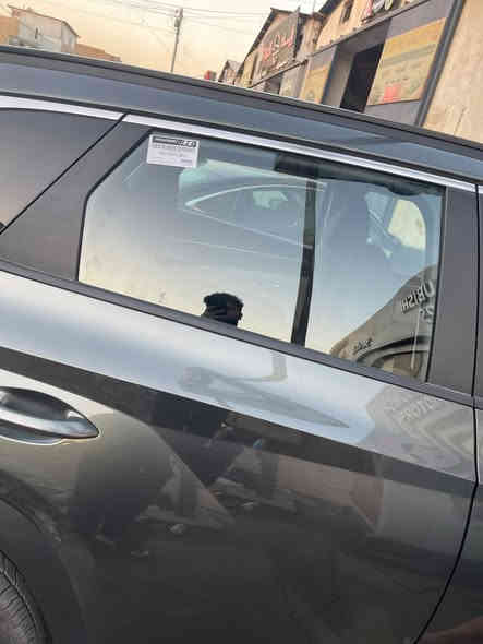 يتوفر لدينا جميع زجاج السيارات الأصلي والتجاري مع ضمان المفتوح للعمل والزجاج ويتوفر لدينا شد موقعي داخل بغداد مجاناً وتوصيل لكافة محافظات العراق 
عنوان محلاتنا بغداد تقاطع الشيخ عبد القادر باتجاه ساحة الطيران 
***********
