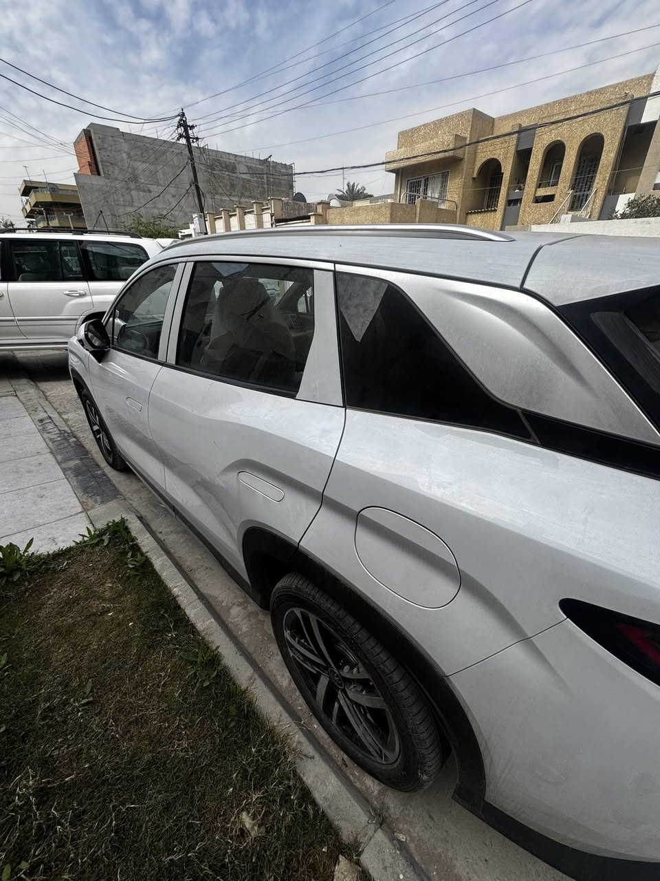 السلام عليكم للبيع BYD
سونك L  زيرووو ✨
بنوراما ✨
كشن السايق كهرباء ✨
جنطه كهرباء ✨
مري شفط ✨
شعار BYD (LED) ✨
داشكام ✨
5كامرات ✨
حساسات امامي +خلفي +جوانب ✨
تشغيل عن بعد ✨
تبريد قطعتين ✨
شاحن سريع +بطيء✨
مرقم بغداد كامل ✨
موقع السياره بغداد الطالبيه ✨

‭✨٠٧٧٤ ٠٧٤ ٥٨٧٤‬
اي استفسار اتصل على الرقم ✨
