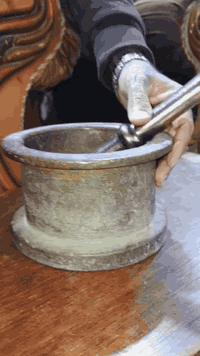 هاون للبيع
  تواصل على خاص أو واتساب ***********‬‏
عندي خدمه توصيل كافة العراق
