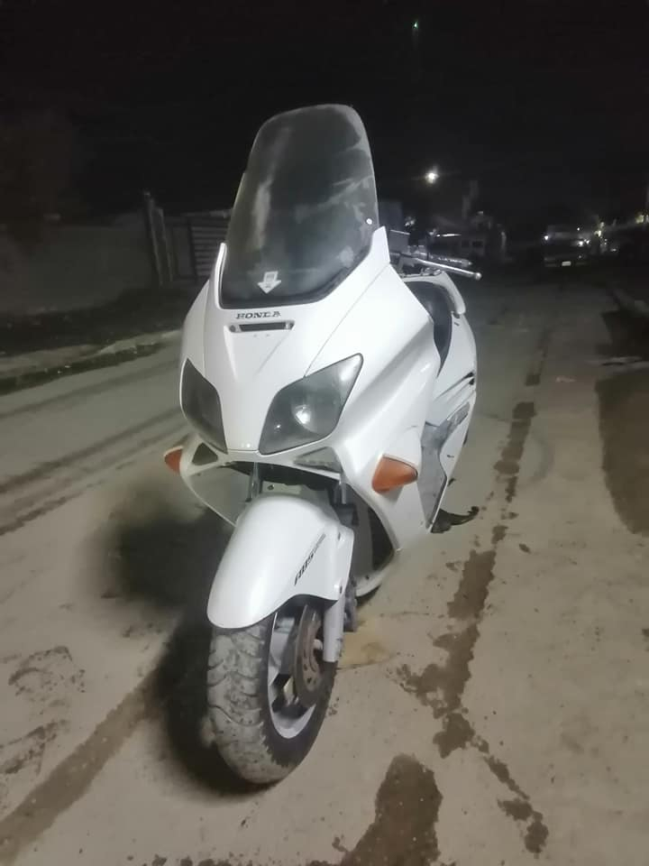 سلام عليكم اول شي اكو نقليات  فورزه صفر ٦ كفاله عامه بيه اوراق سعر ٦٠٠ وبيه مجال مكان بغداد
 حي اور ***********
