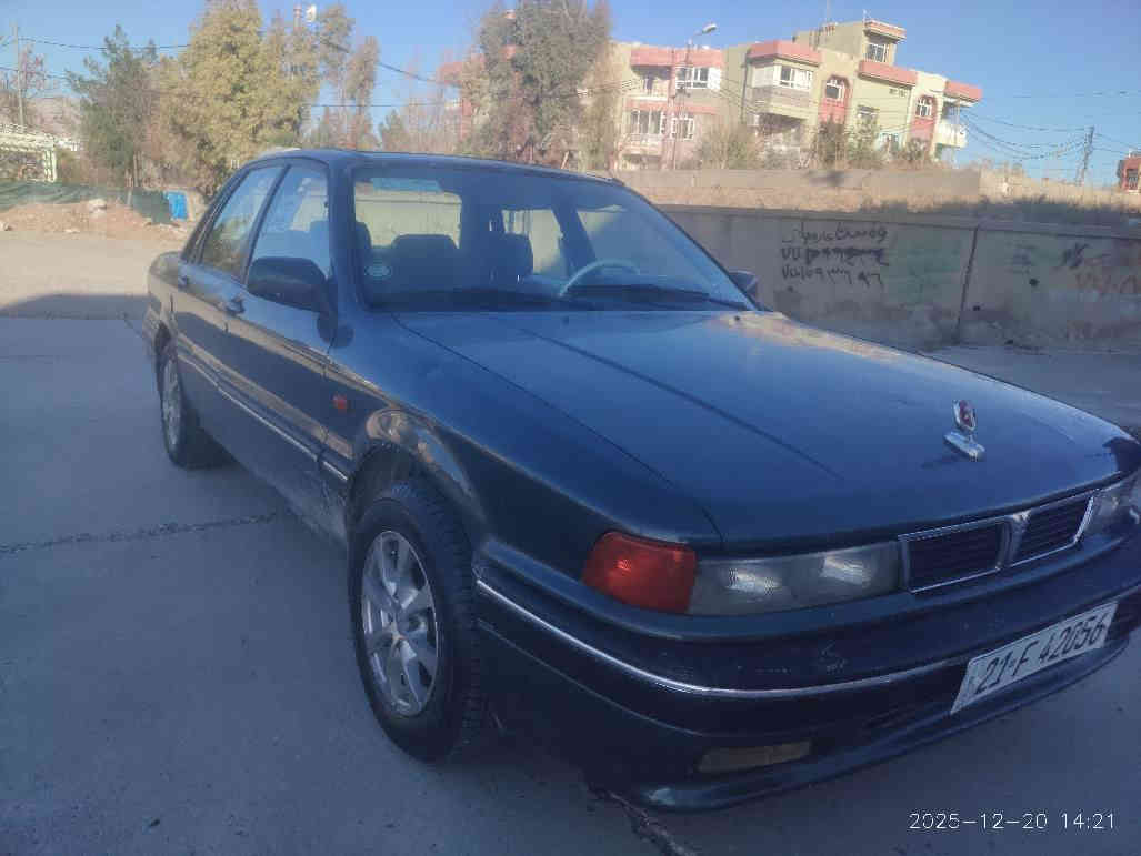 سڵاوی خوای گەورەتان لێ بێت 
گڵاند مۆدێل 1991ڕەقەمو سەنەوی تازە تەحویلو غرامە بە شەرت مەکینە 37 کلاجو عەینەی تازە گۆڕاوە
سڵایدە چوارتاییەی تازەی لە ژێرایە کەمئک کاڵ بونەوەی هەیە داعموو لئدراوی نیە نرخی 40گەڵاو مامەڵەیەکی برایانە... سلئمانی راپەڕین
***********

*********** السليمانية, العراق
