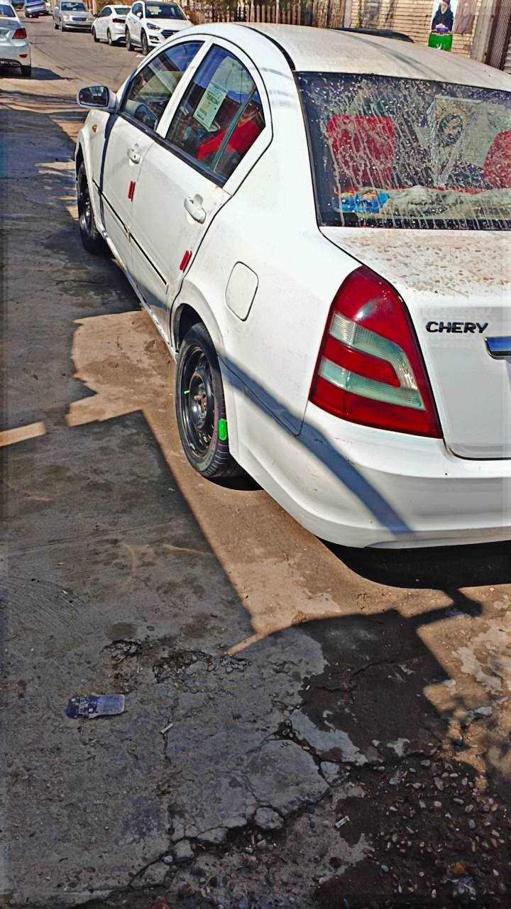 سلام عليكم للبيع A5 
موديل 13 رقم بغداد انكليزي 
بسمي مصفره هزه وسنويه جدد 
مكينه كير 1500 بلادي ماشيه 42
تكم شواصي الغود حوضها نضيف وبدون ضربه 
عدا جاملغ امامي مصلح نفس 
تدفئه تبريد شغاله 
داخلها نضيف وجديد
جام اتو يصعد وينزل ويه سنتر لك 
السعر 45 بيها مجال شراي 
مكاني بغداد عويريج قرب مخابز باب الاغا 
الاستفسار على الرقم ***********
