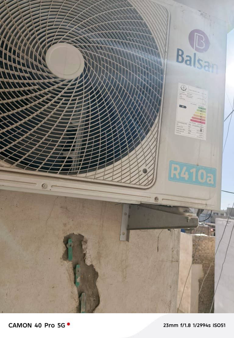 سبلت طنين نوعيته بلسان غاز ٤١٠ مداخل تصليح أمانة الله نظيف جدا وعلى الفحص سعره ٤٥٠ المكان الحريه الرقم ***********
