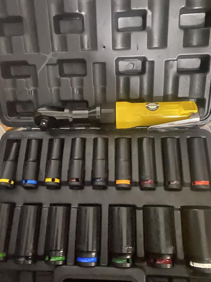 للبيع: طقم لقم (بوكسات) صدم عميقة + رانش هوائي احترافي 🛠️السعر ١٠٠ الف للتواصل خاص


**إذا كنت صاحب هذا الإعلان وتريد حذفه لأي سبب، رجاءا أرسل رسالة إلى الدعم الفني**